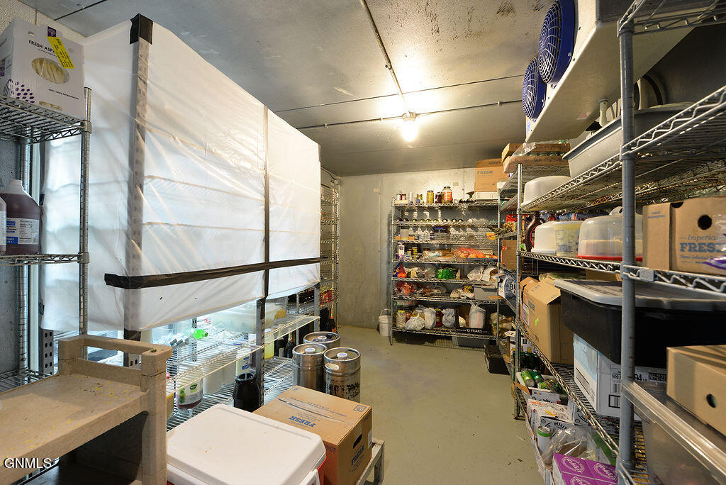 main property photo 81