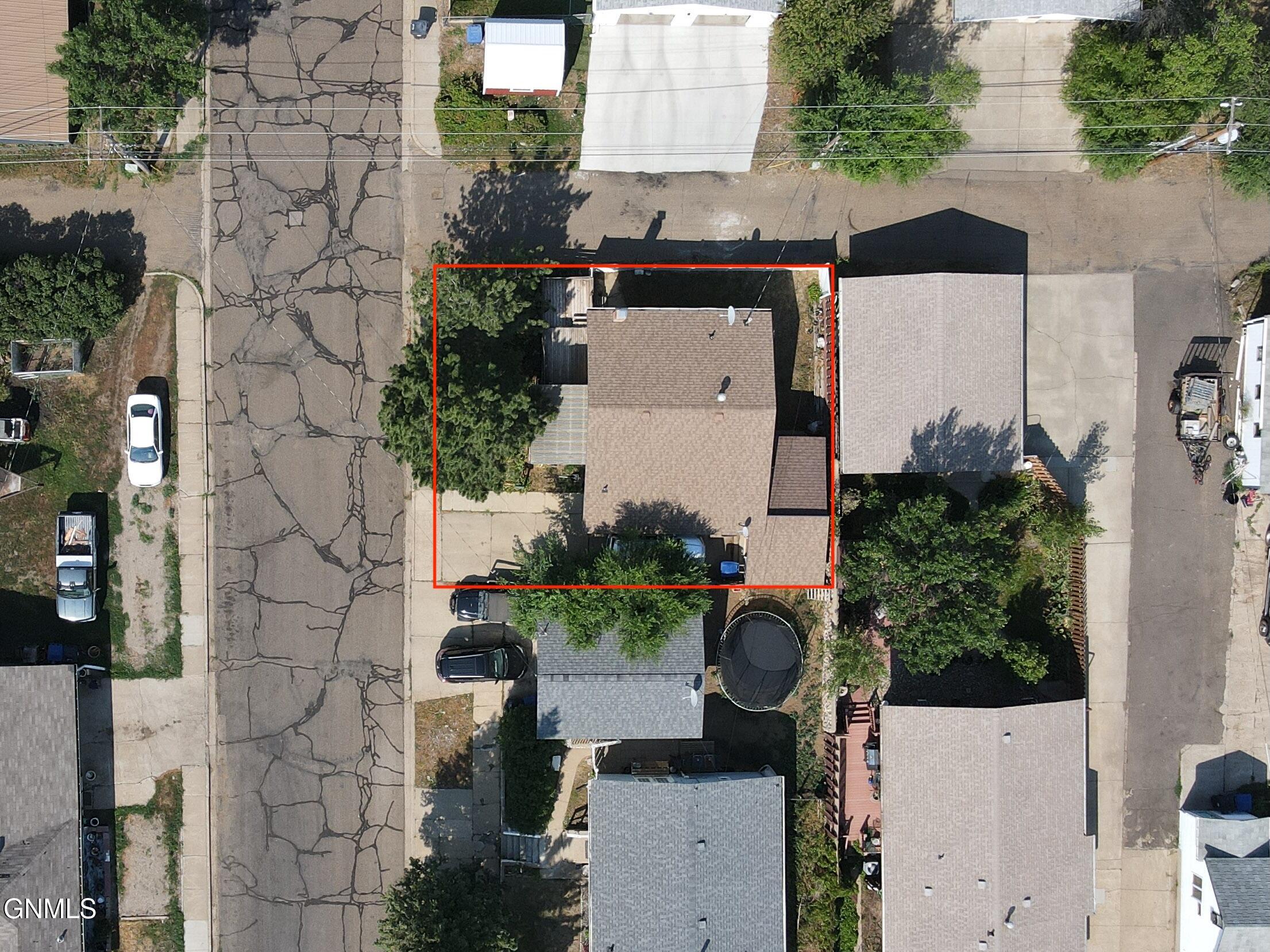 main property photo 40