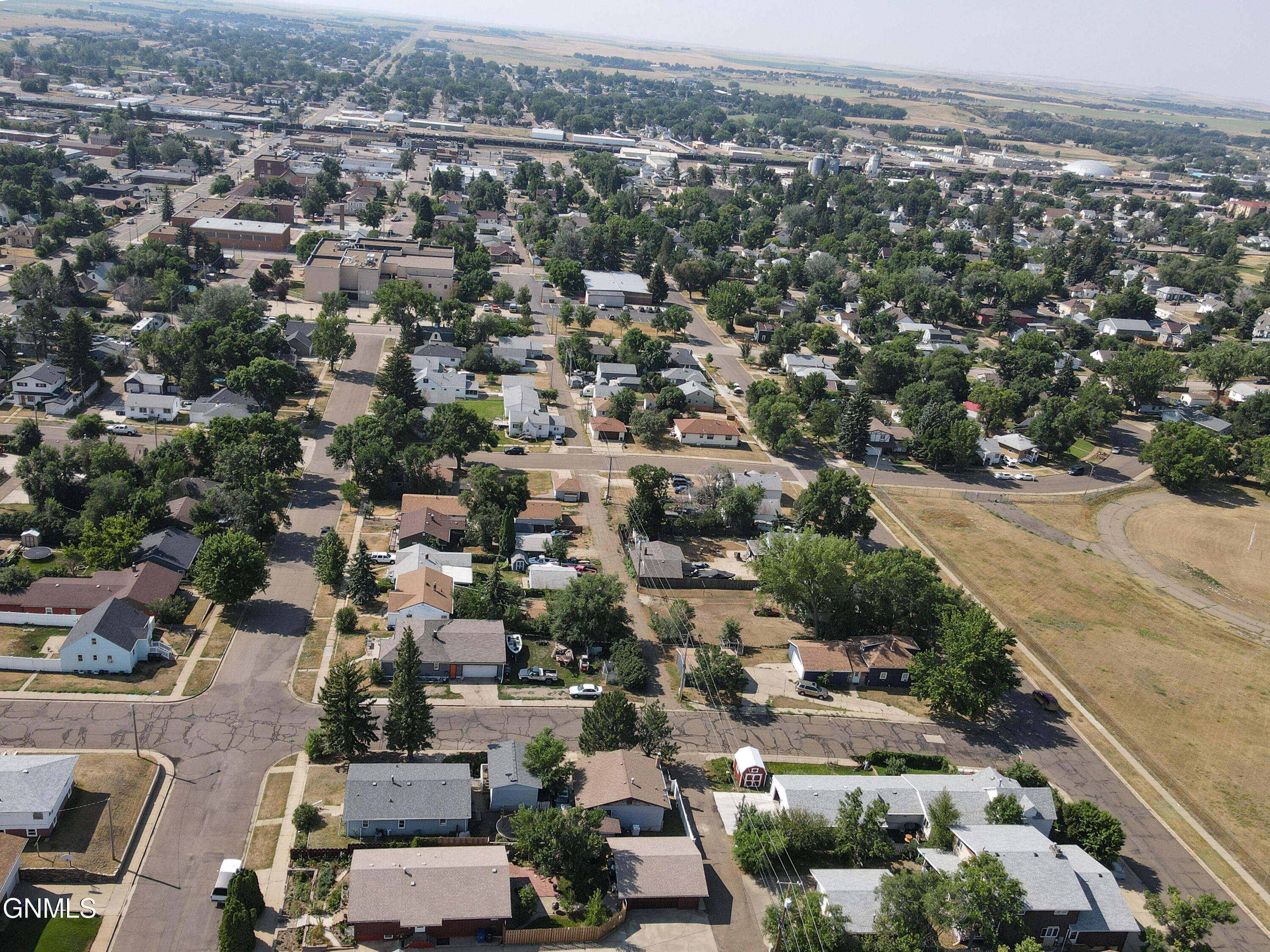 main property photo 45