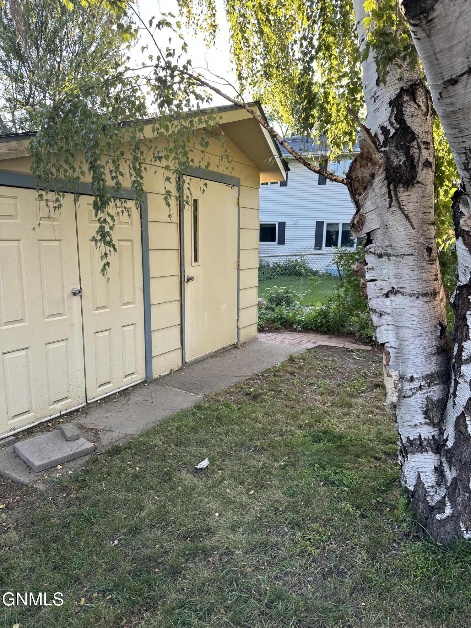 main property photo 46