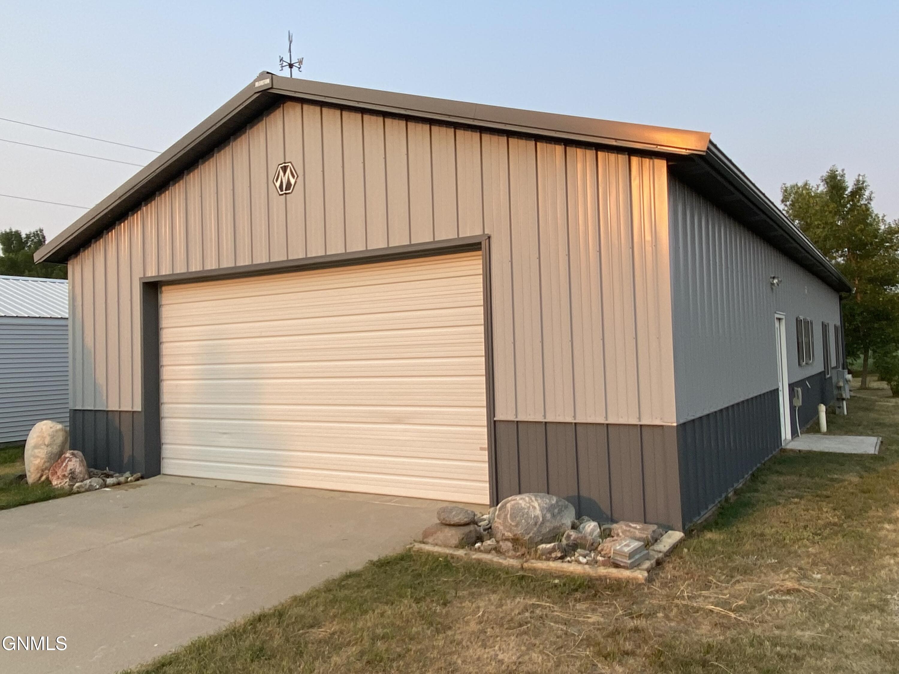 main property photo 53
