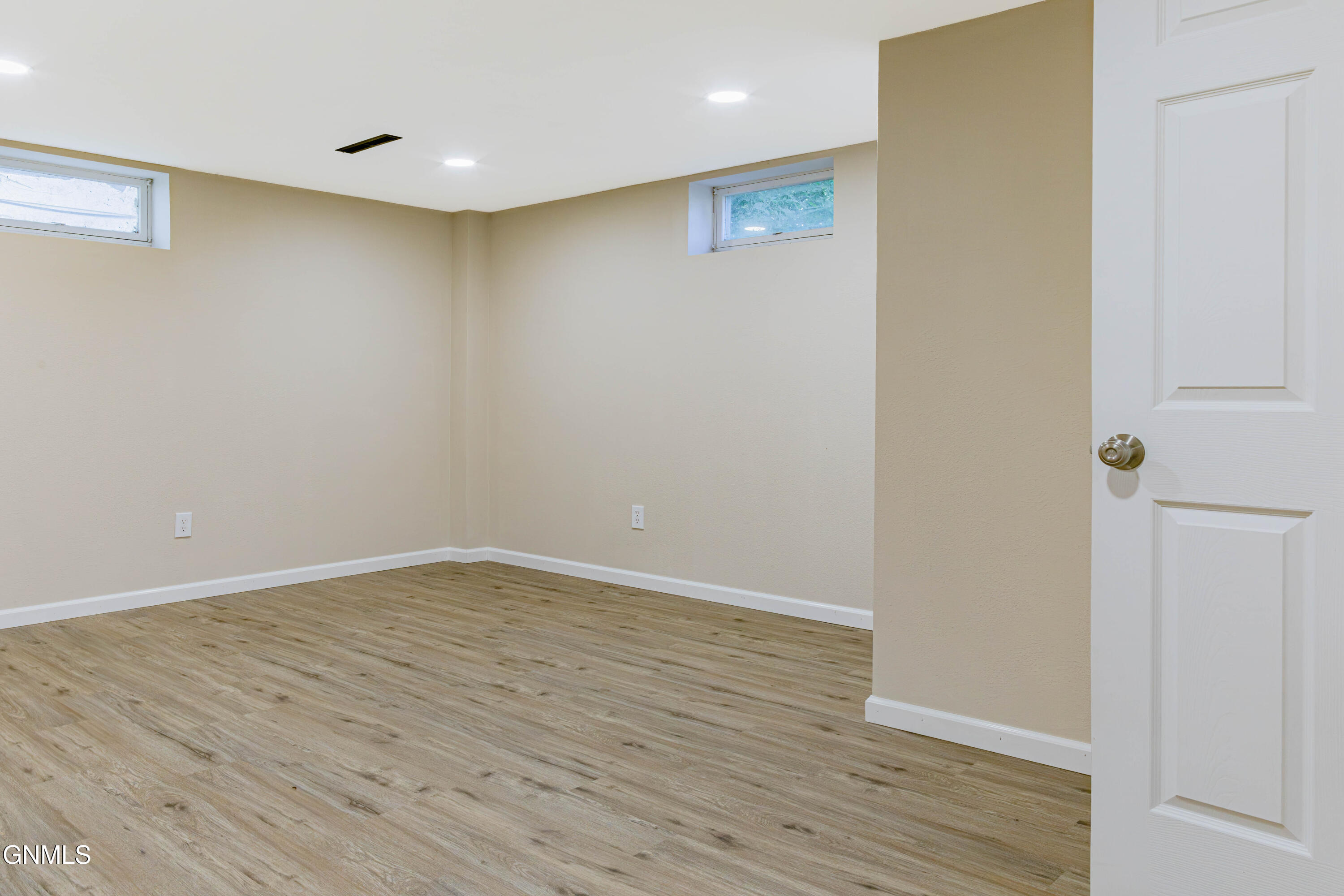 main property photo 67