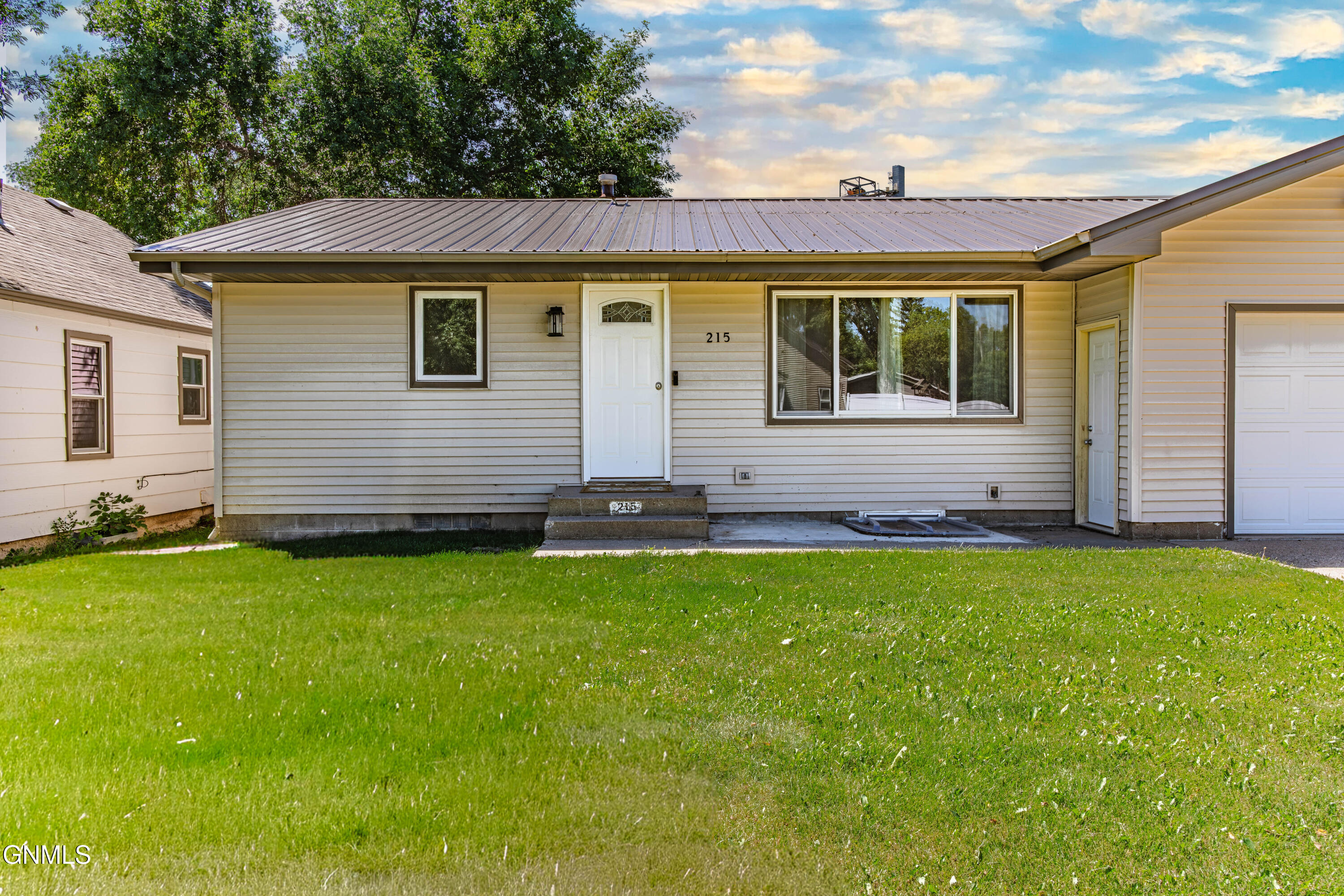main property photo 79