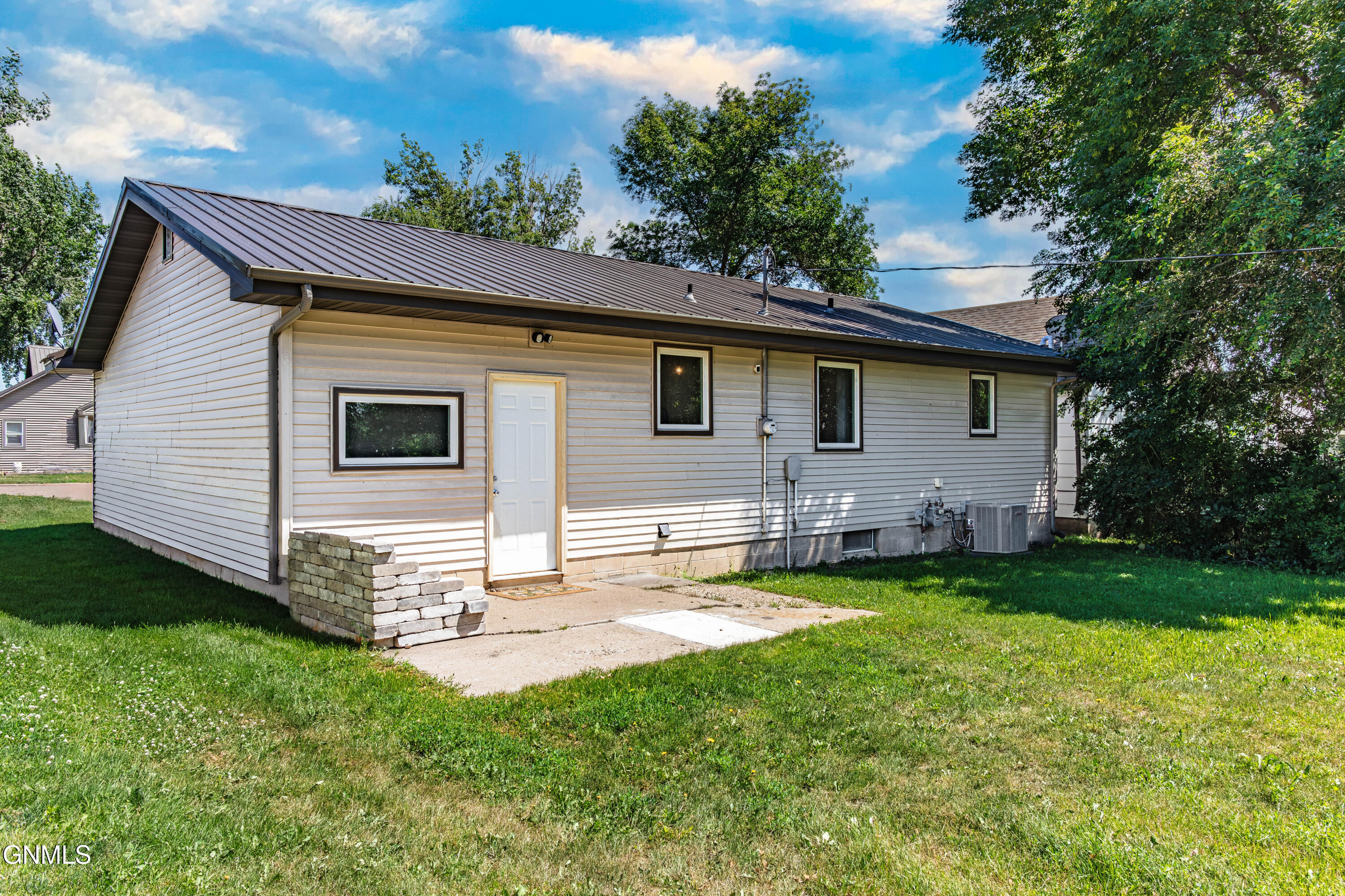 main property photo 80