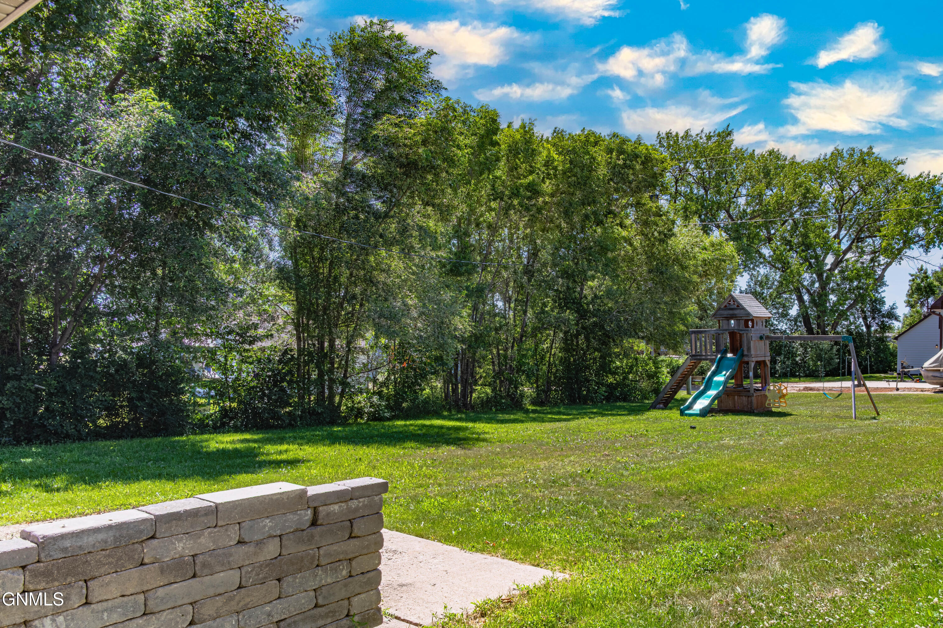 main property photo 81