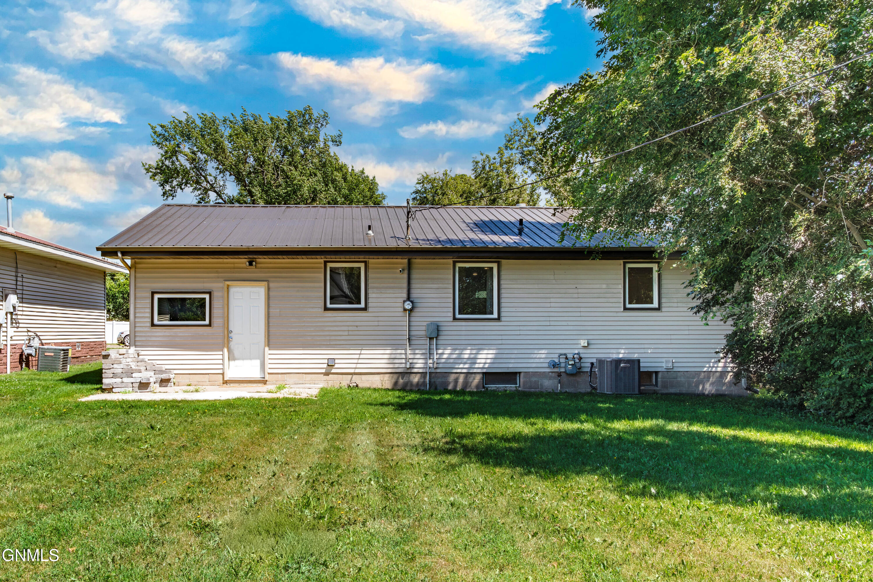 main property photo 82