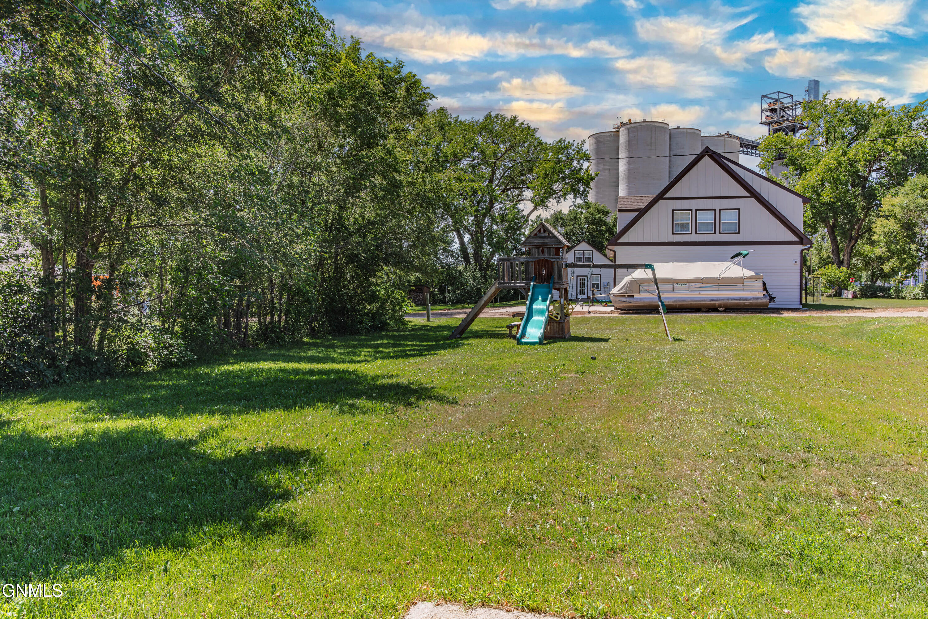 main property photo 86