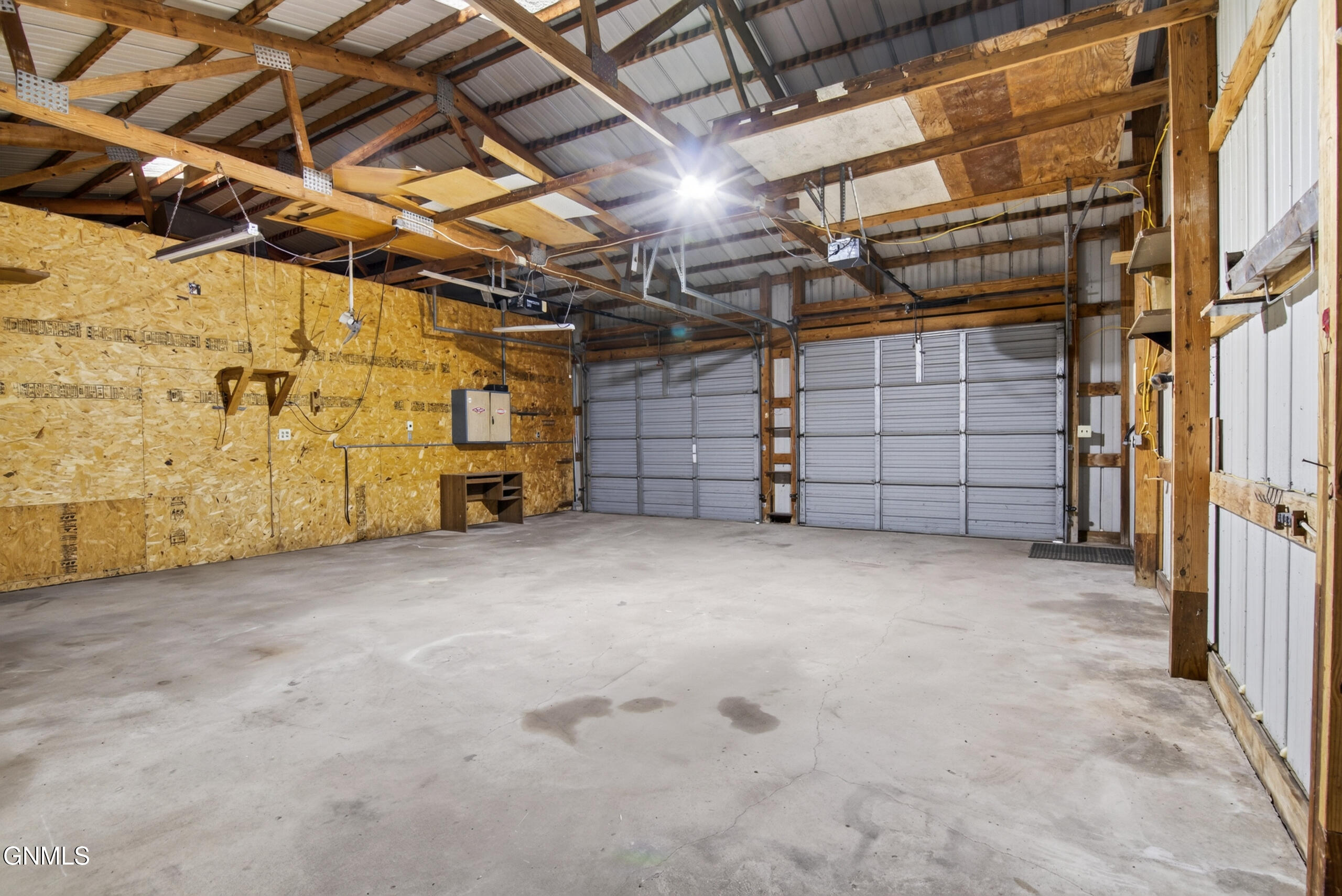 main property photo 41