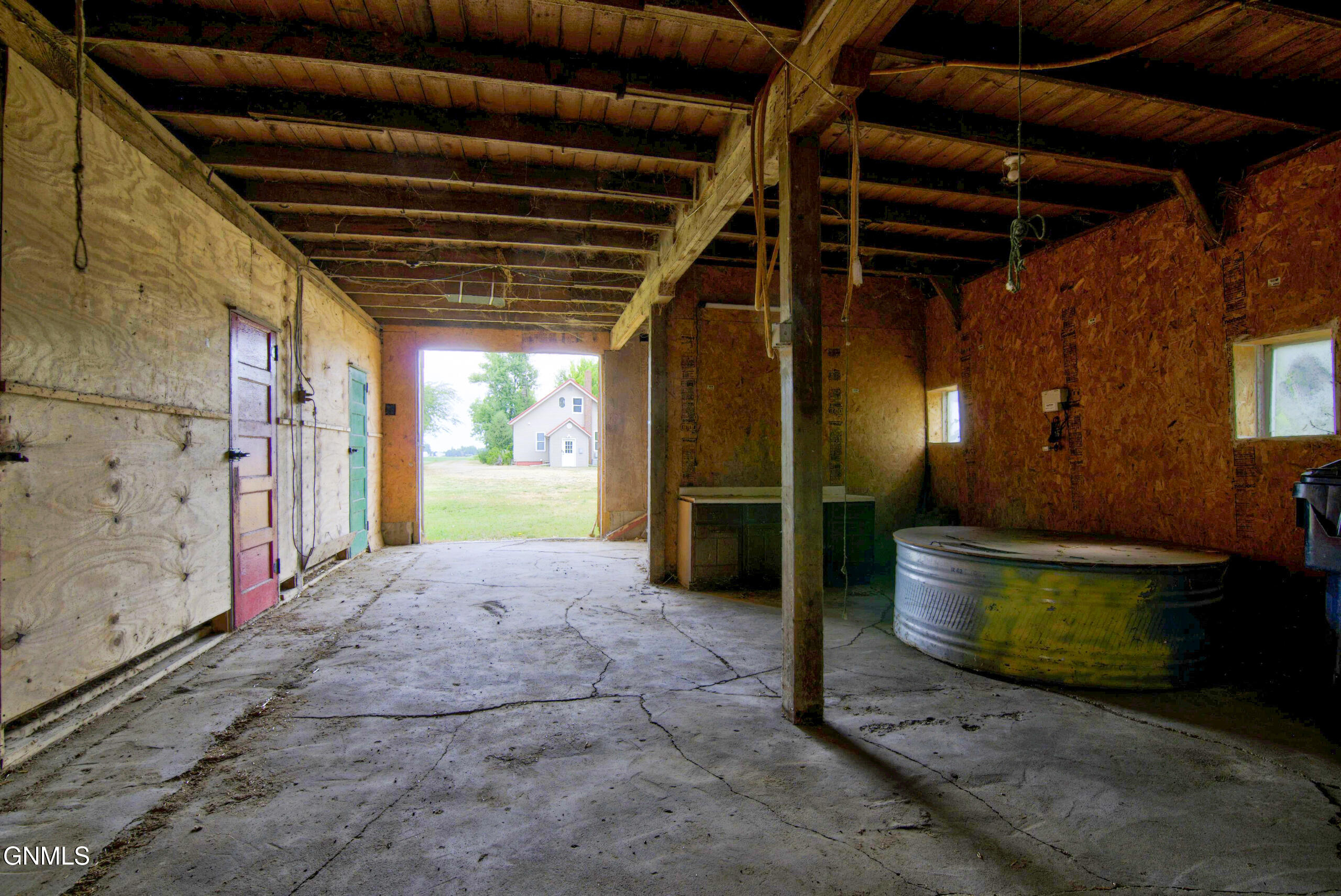 main property photo 49