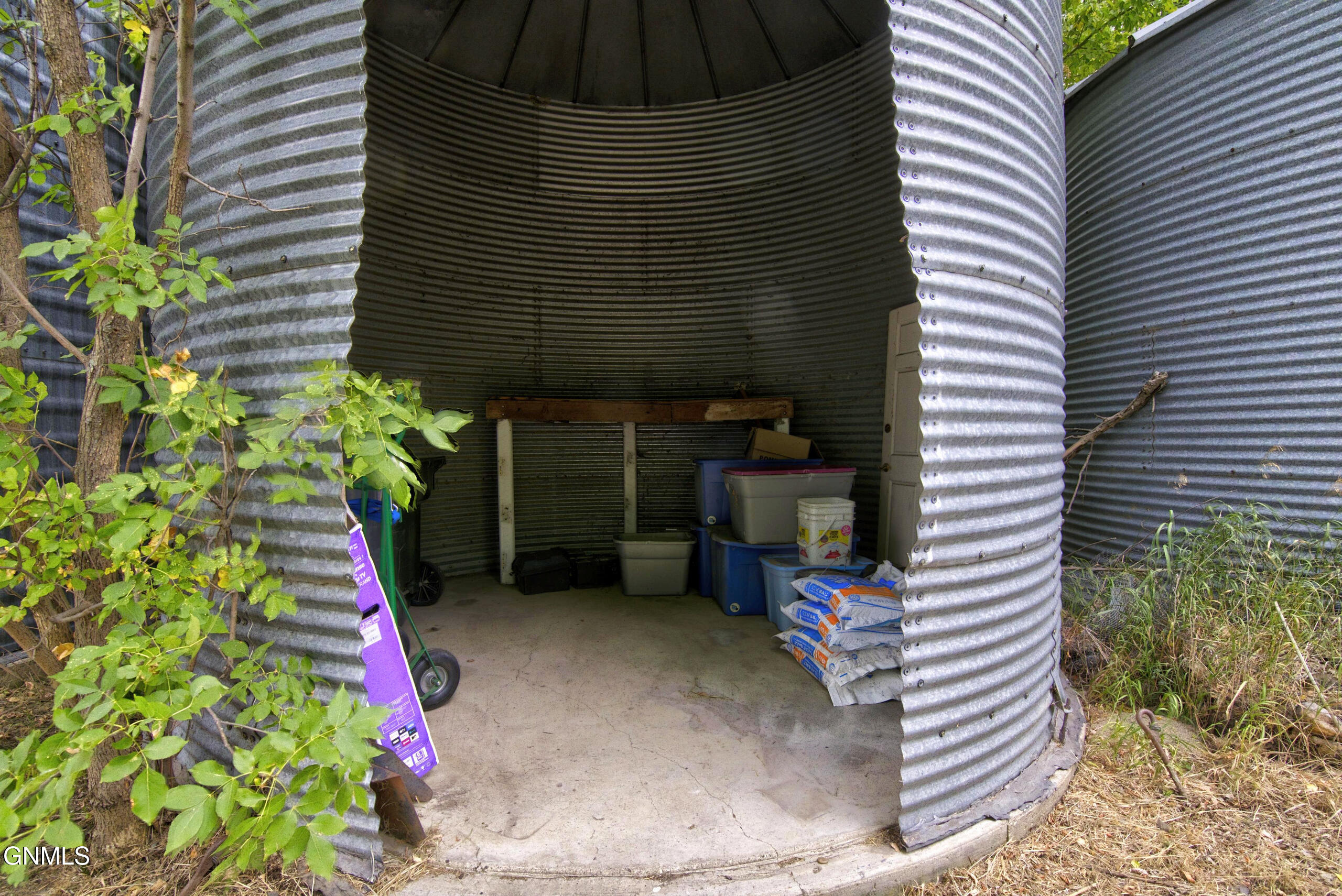 main property photo 53