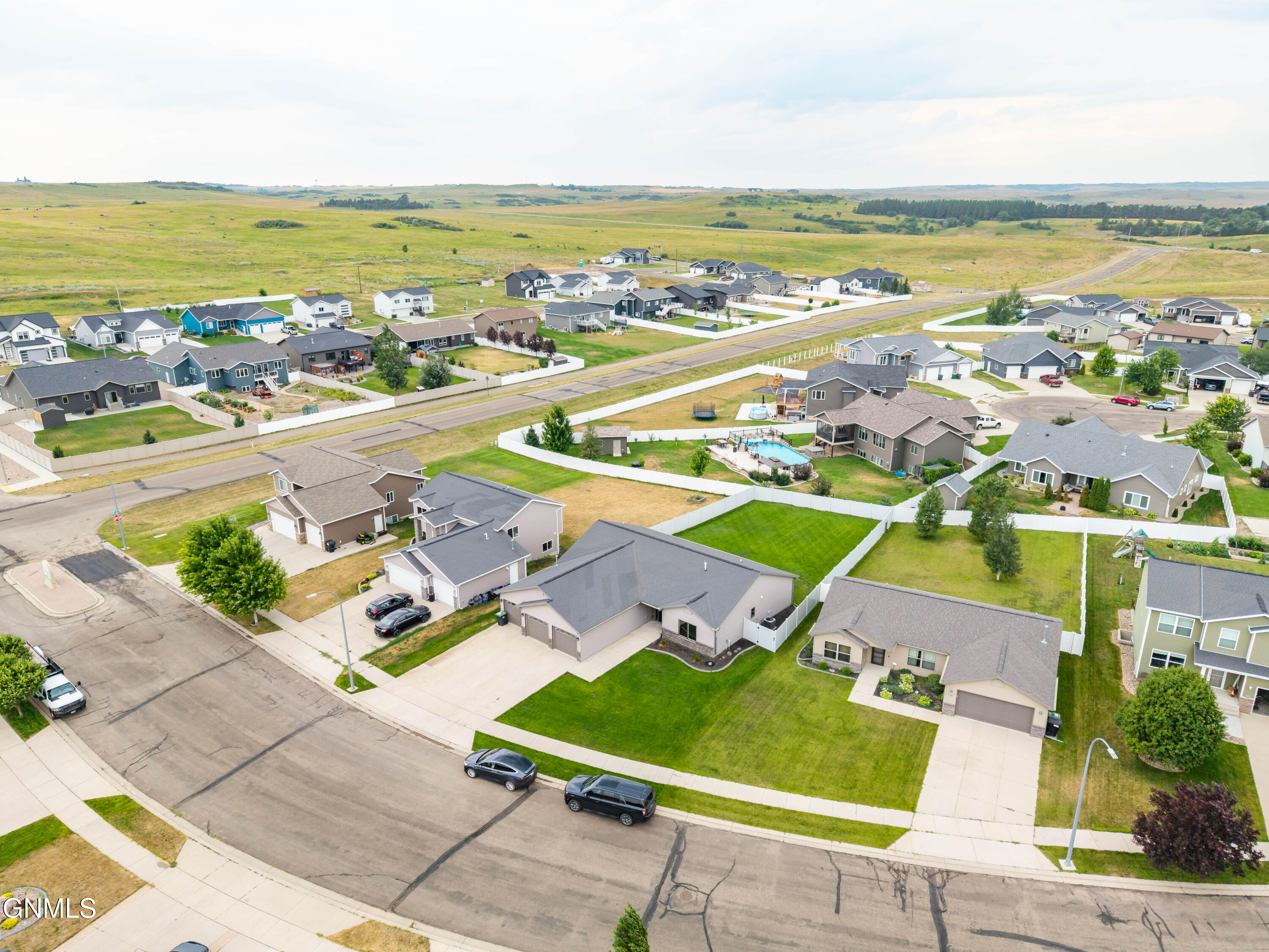 main property photo 19