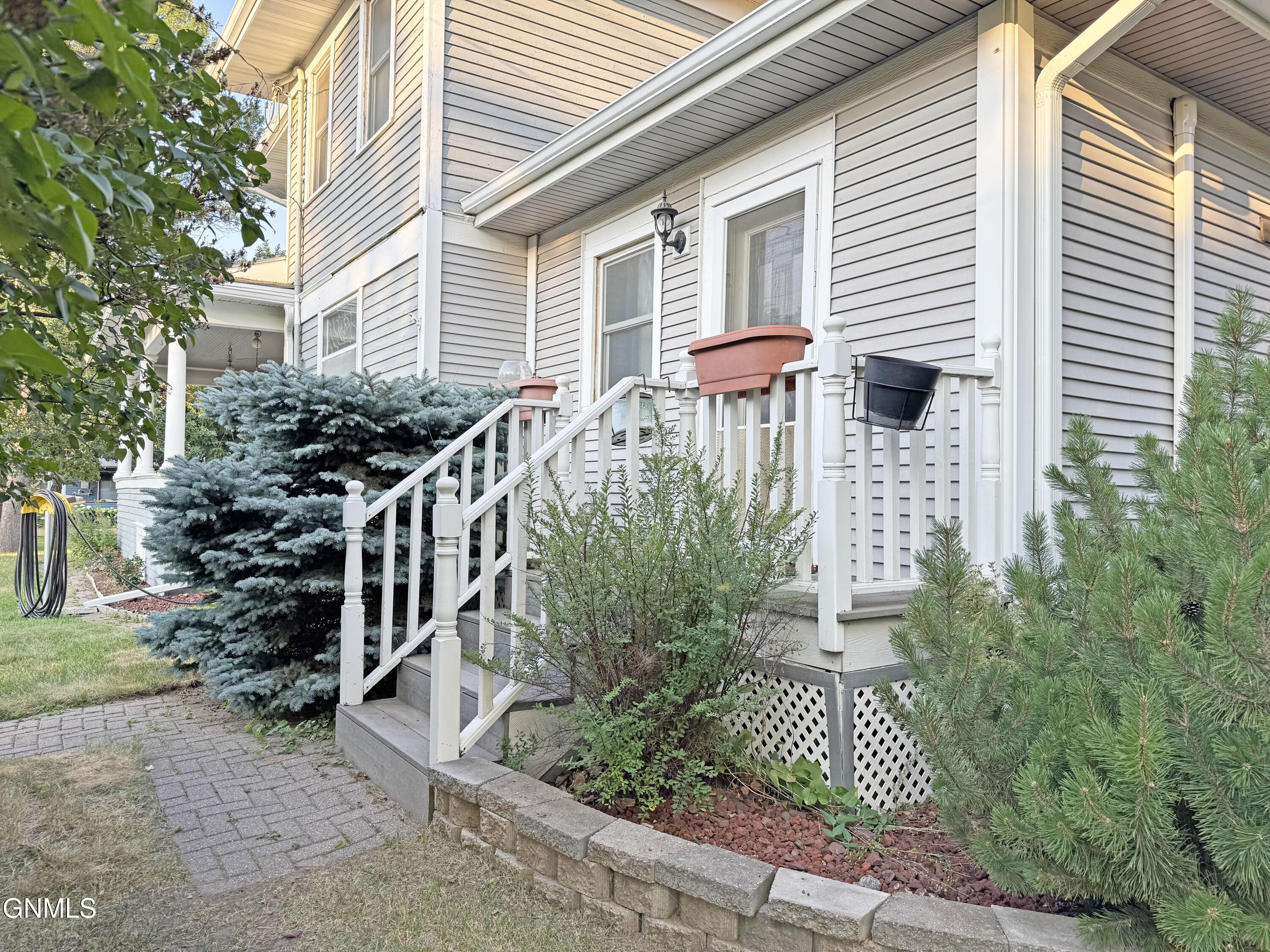 main property photo 74