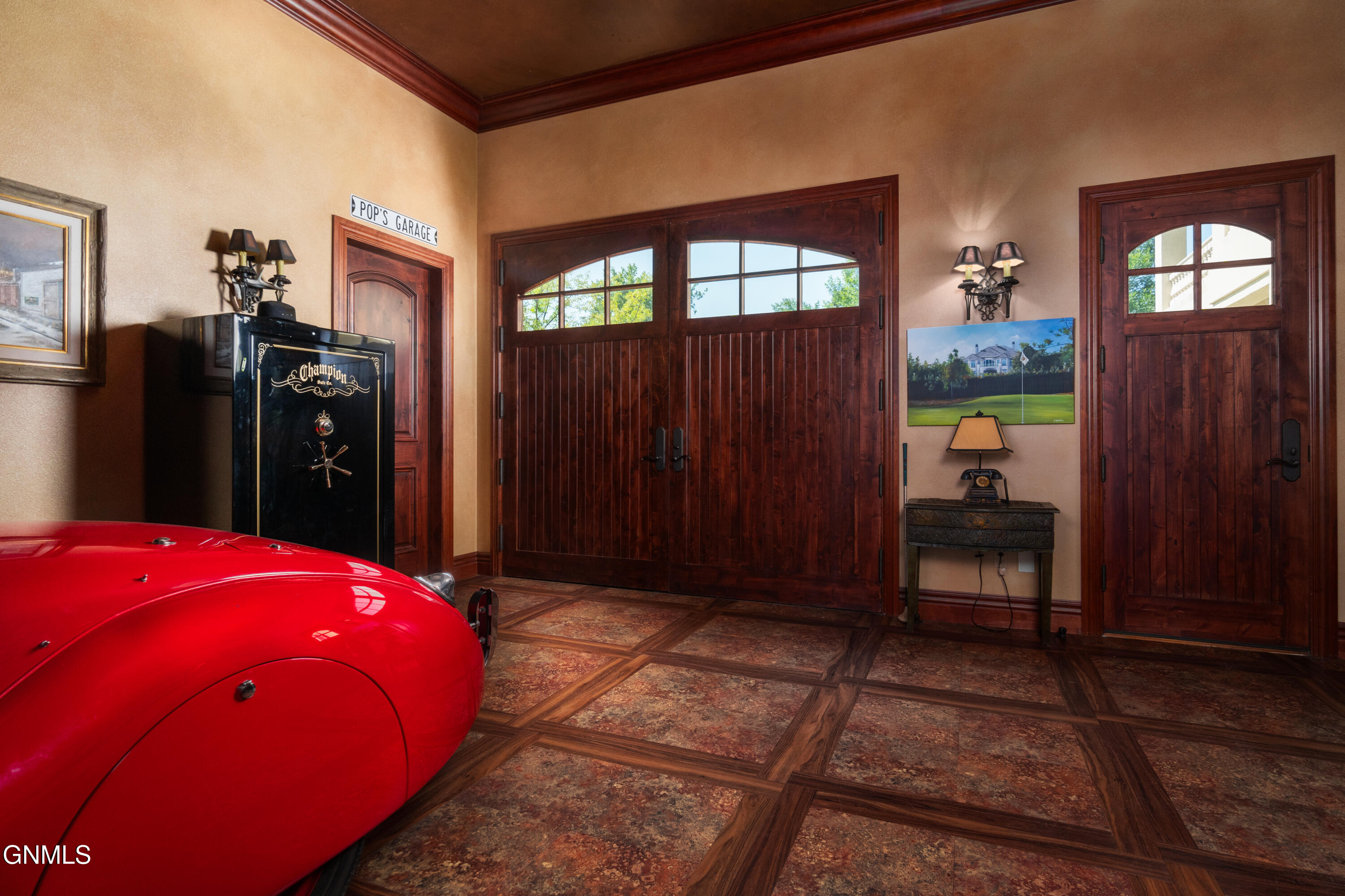 main property photo 15