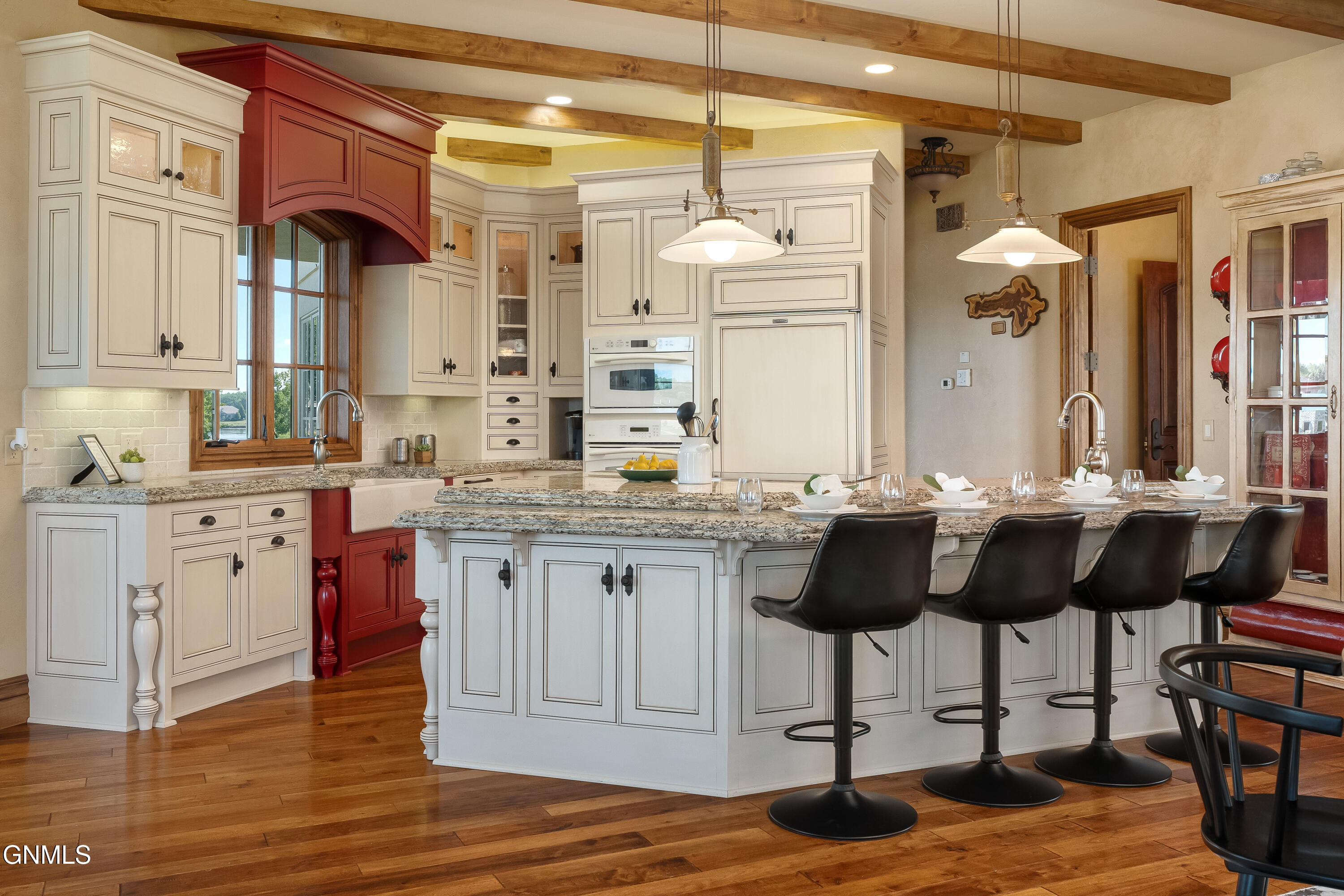 main property photo 22
