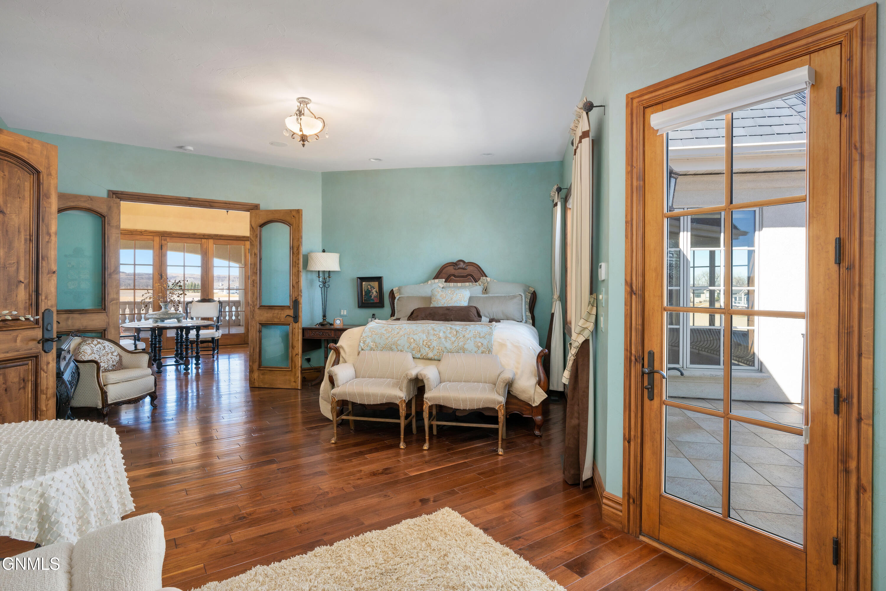 main property photo 36