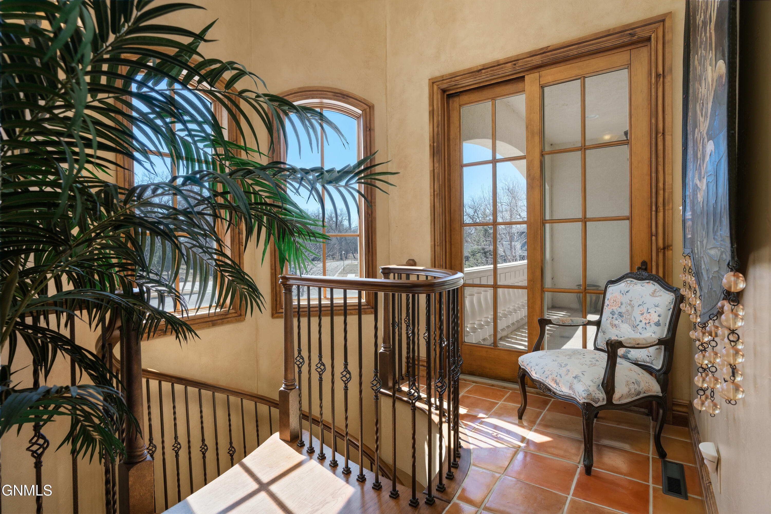 main property photo 37