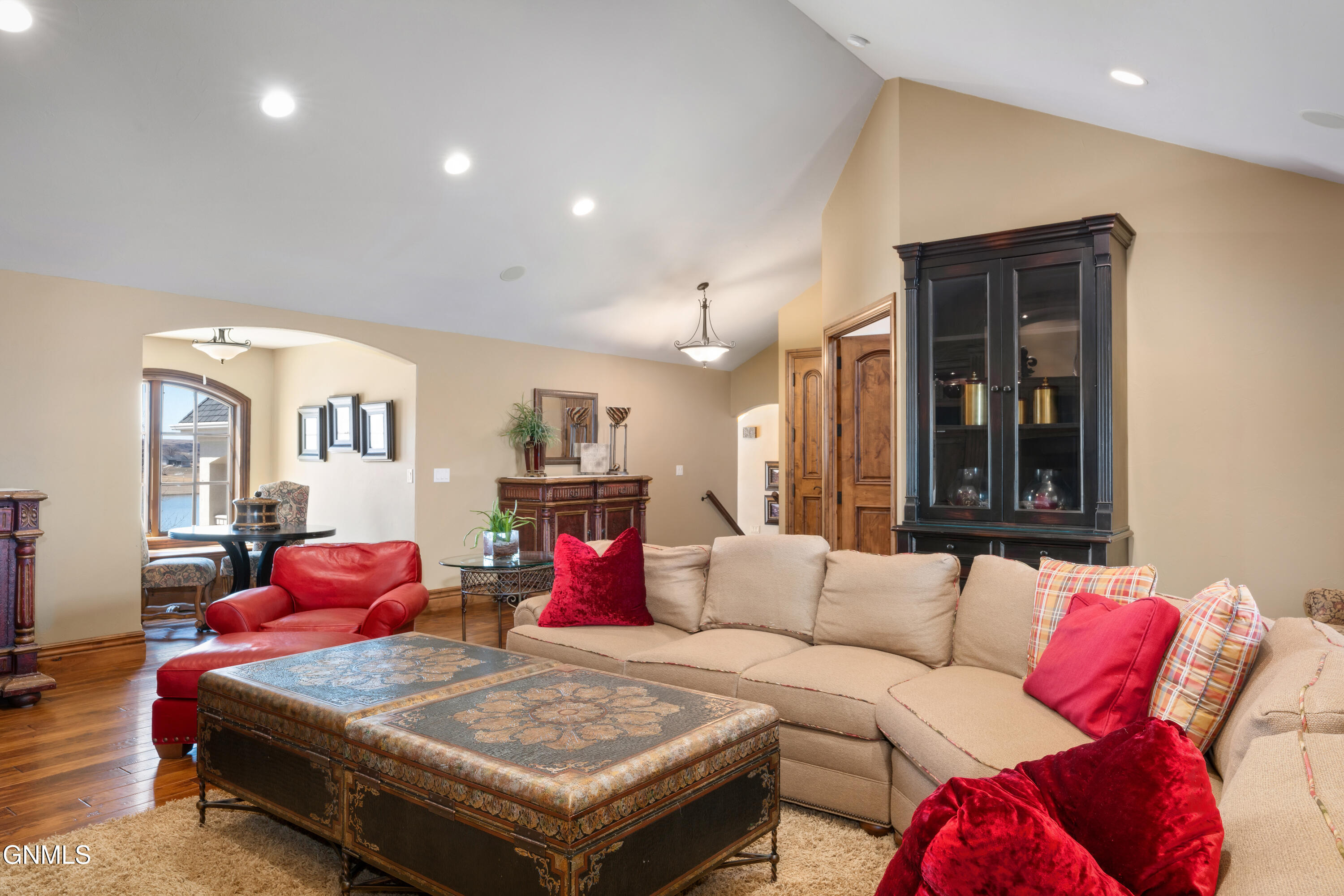 main property photo 48