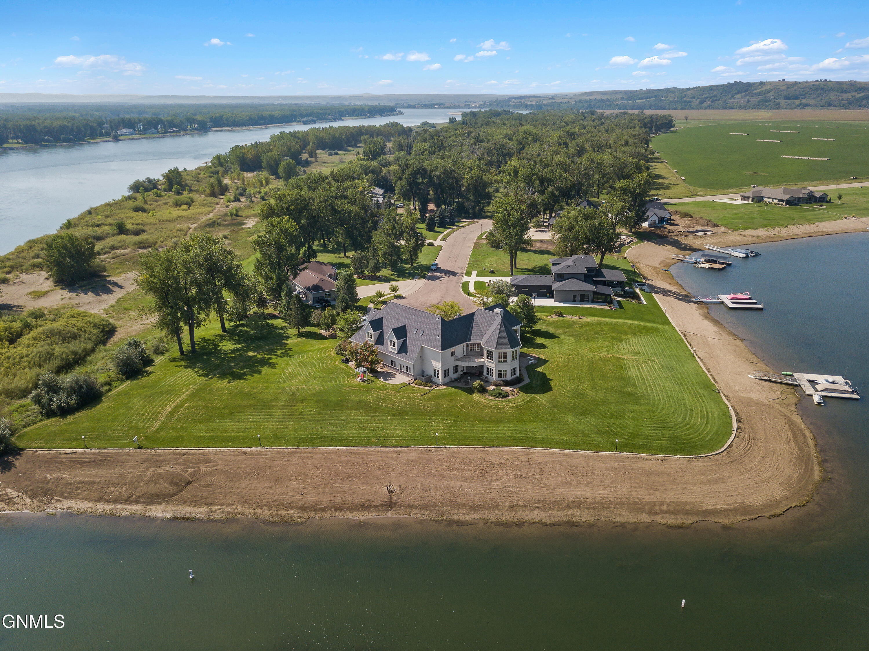 main property photo 60