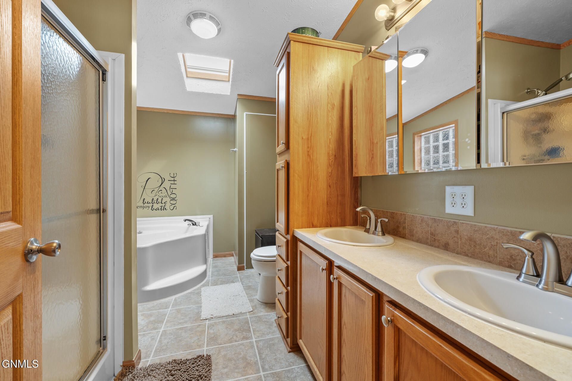 main property photo 15