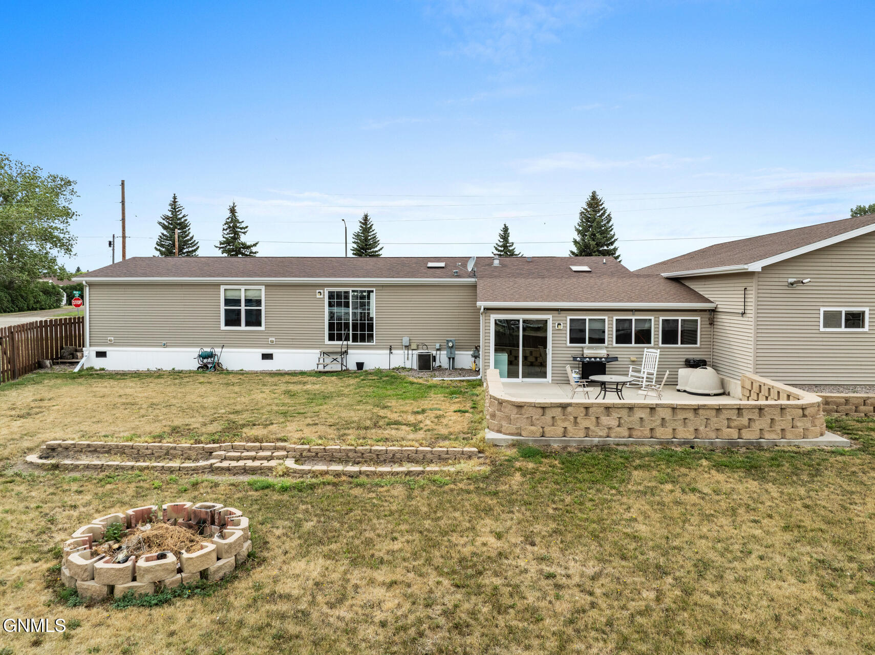 main property photo 31