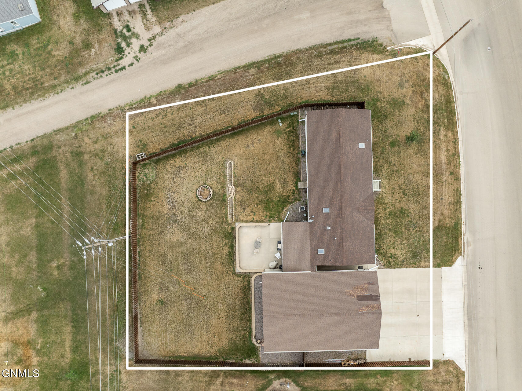 main property photo 35