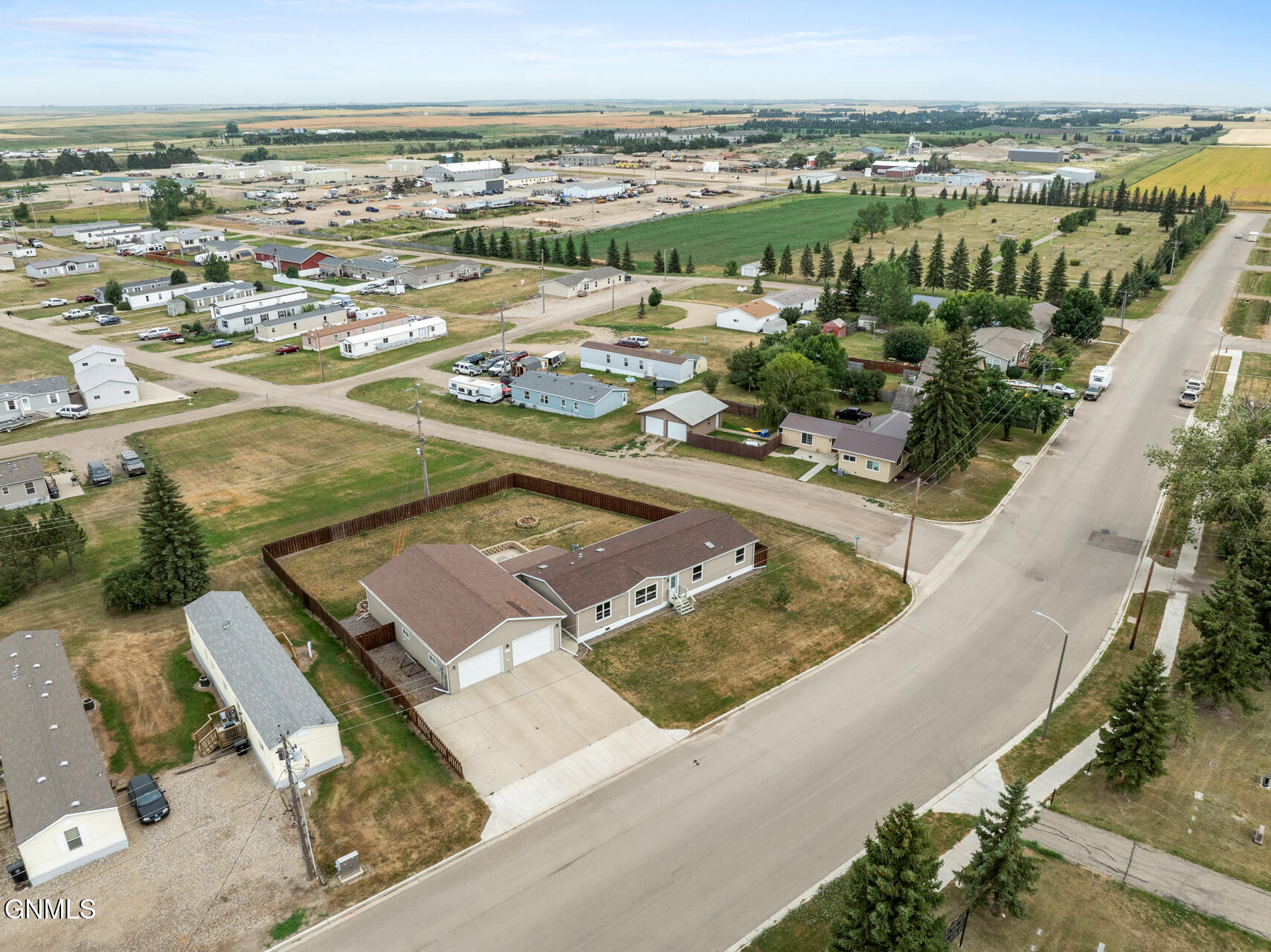 main property photo 39