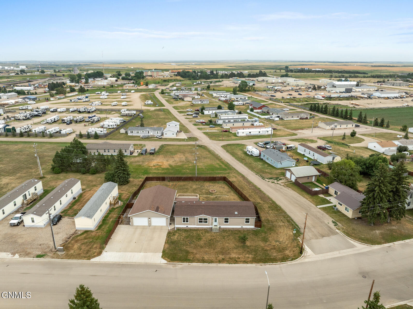main property photo 40