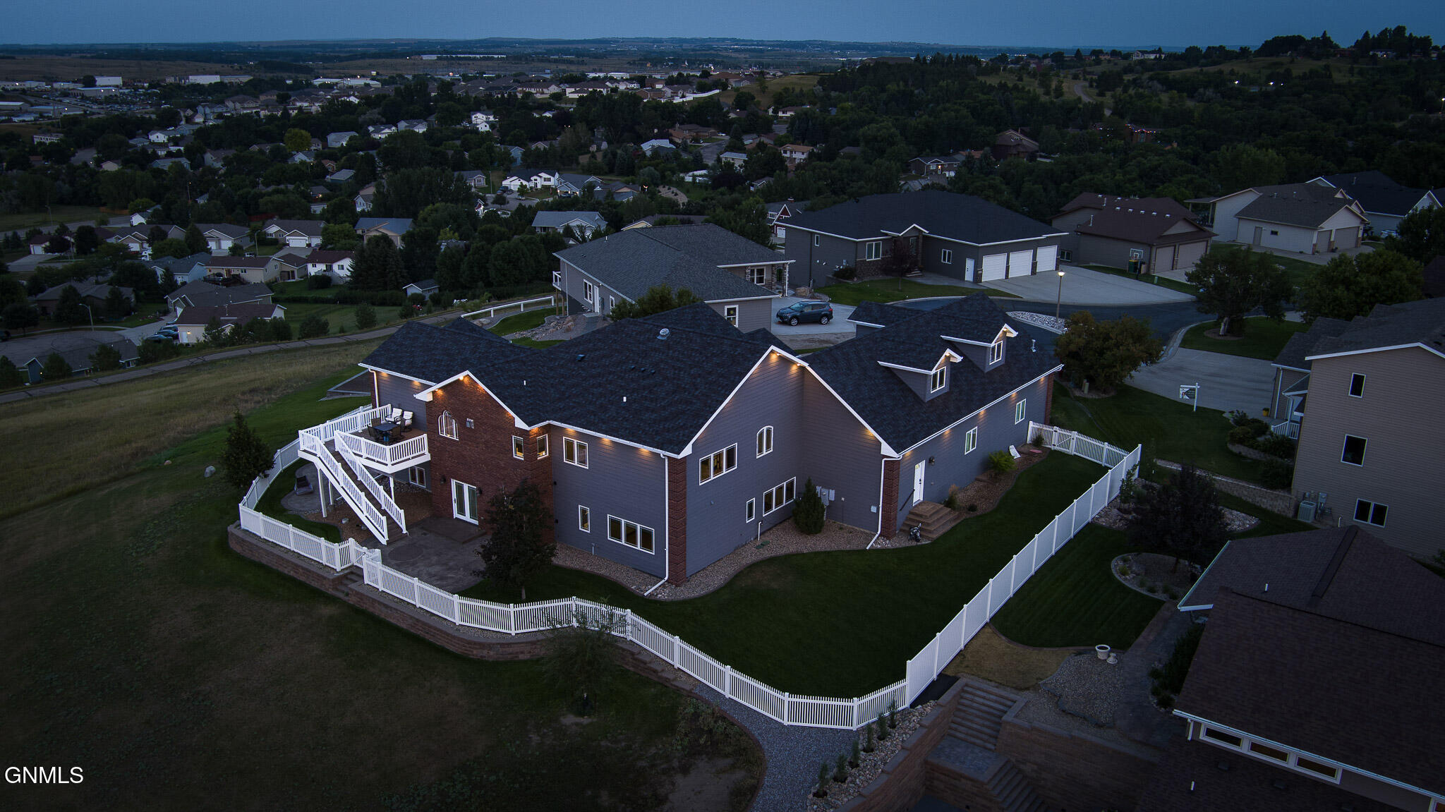 main property photo 104