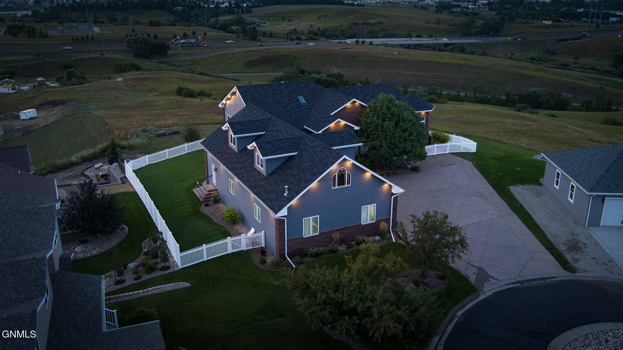 main property photo 105