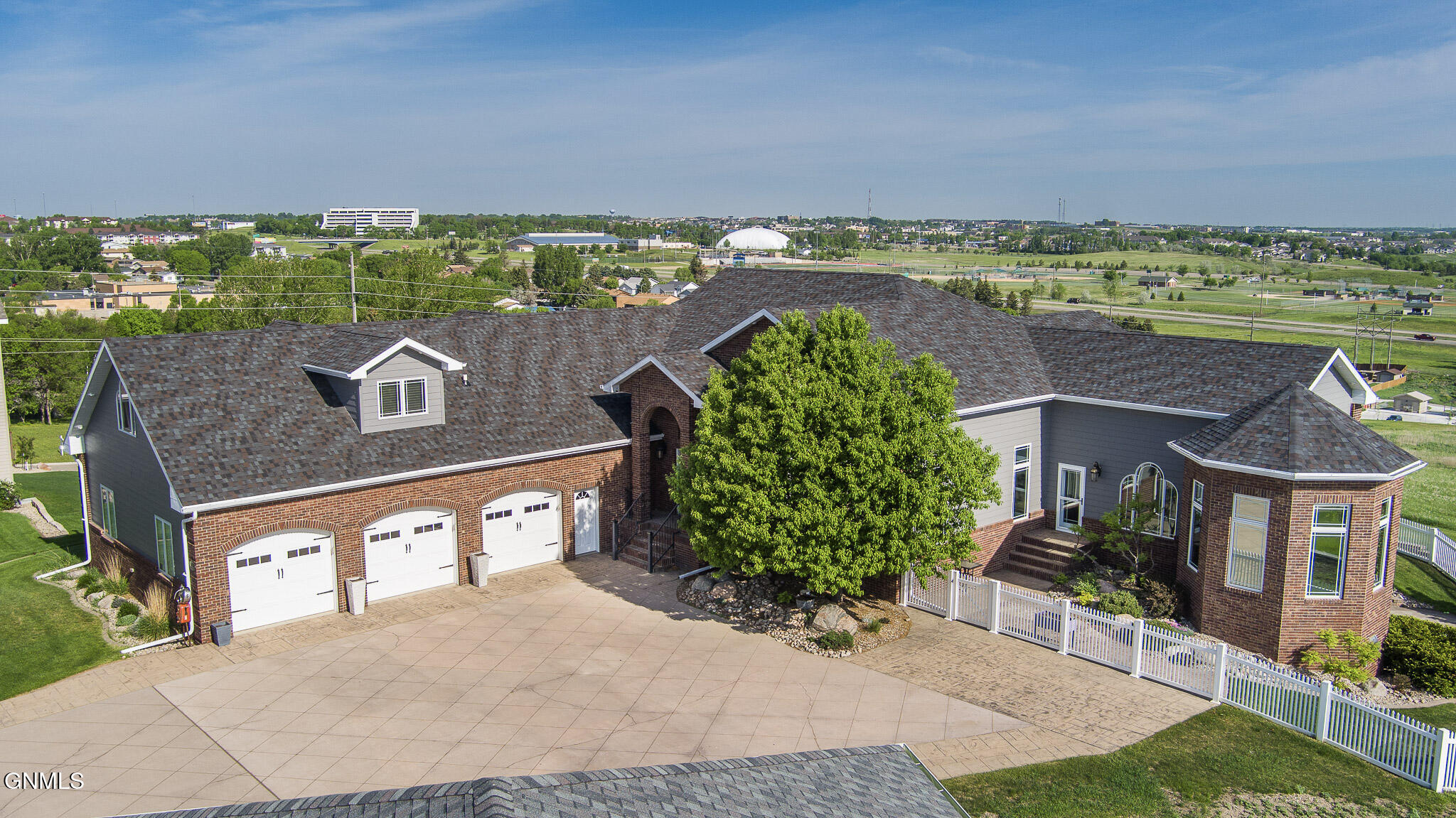 main property photo 81