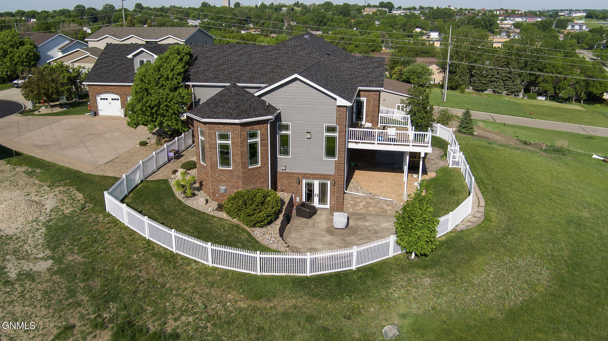main property photo 83