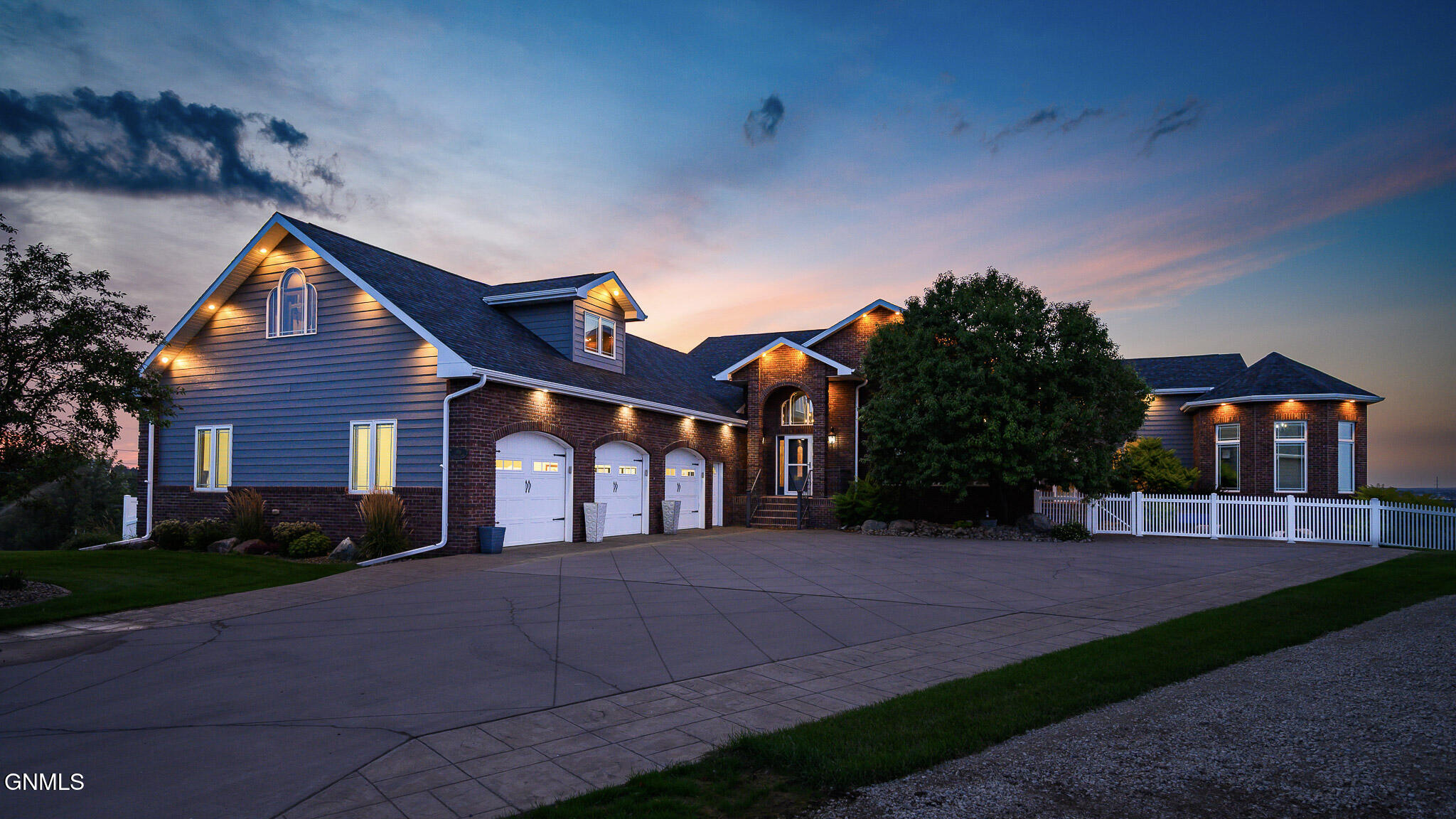 main property photo 99