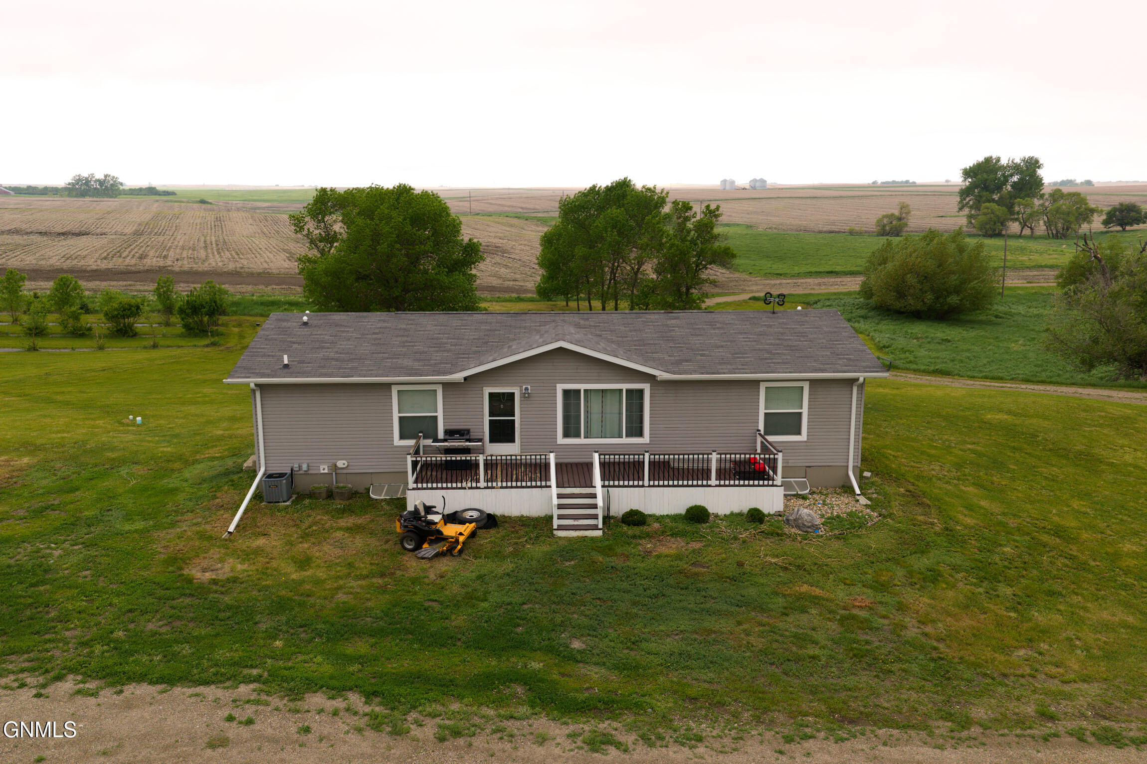 main property photo 15