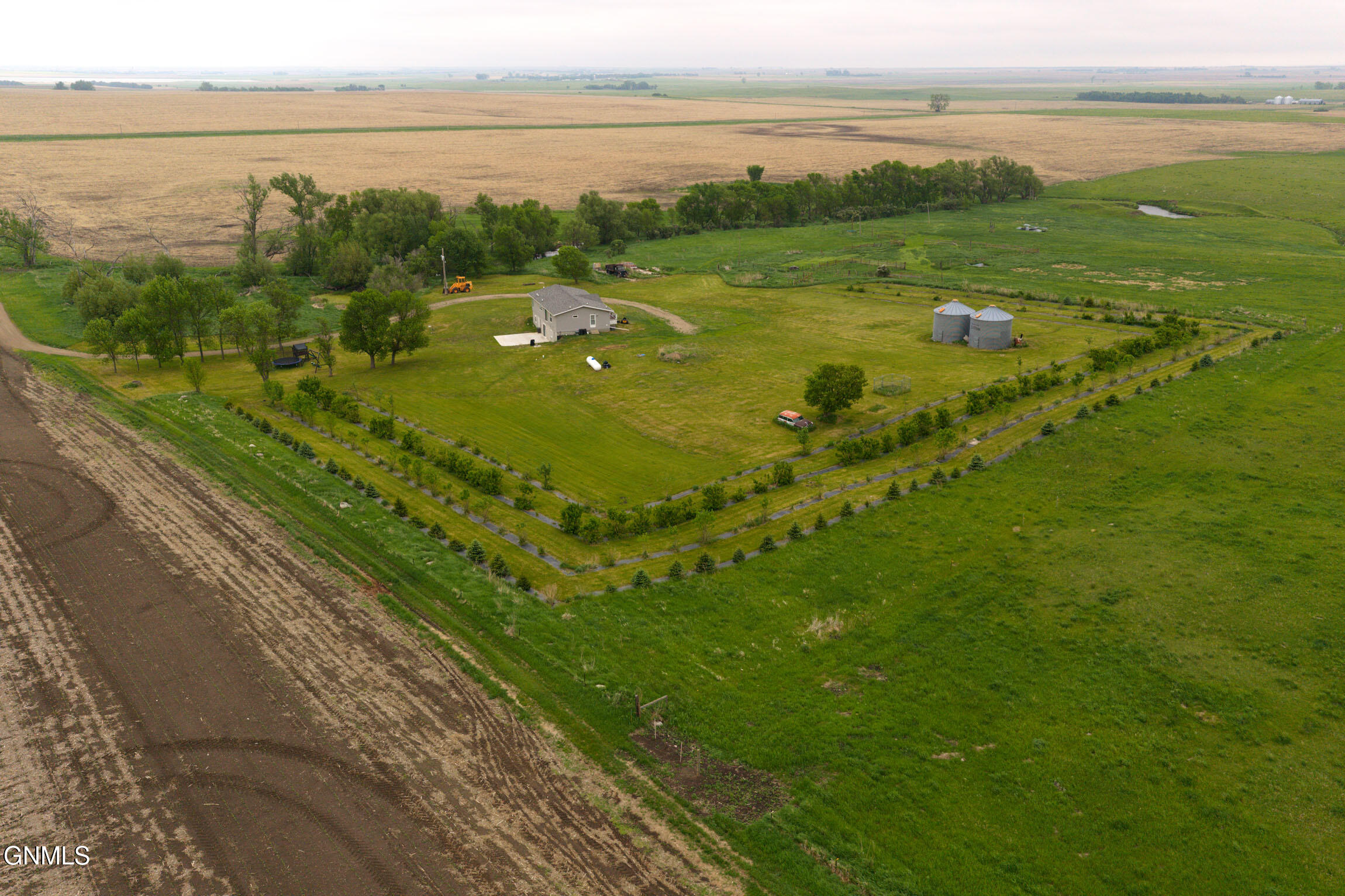 main property photo 31