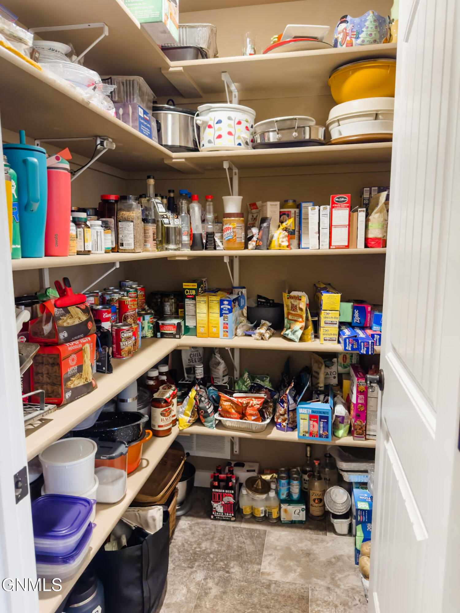 main property photo 19