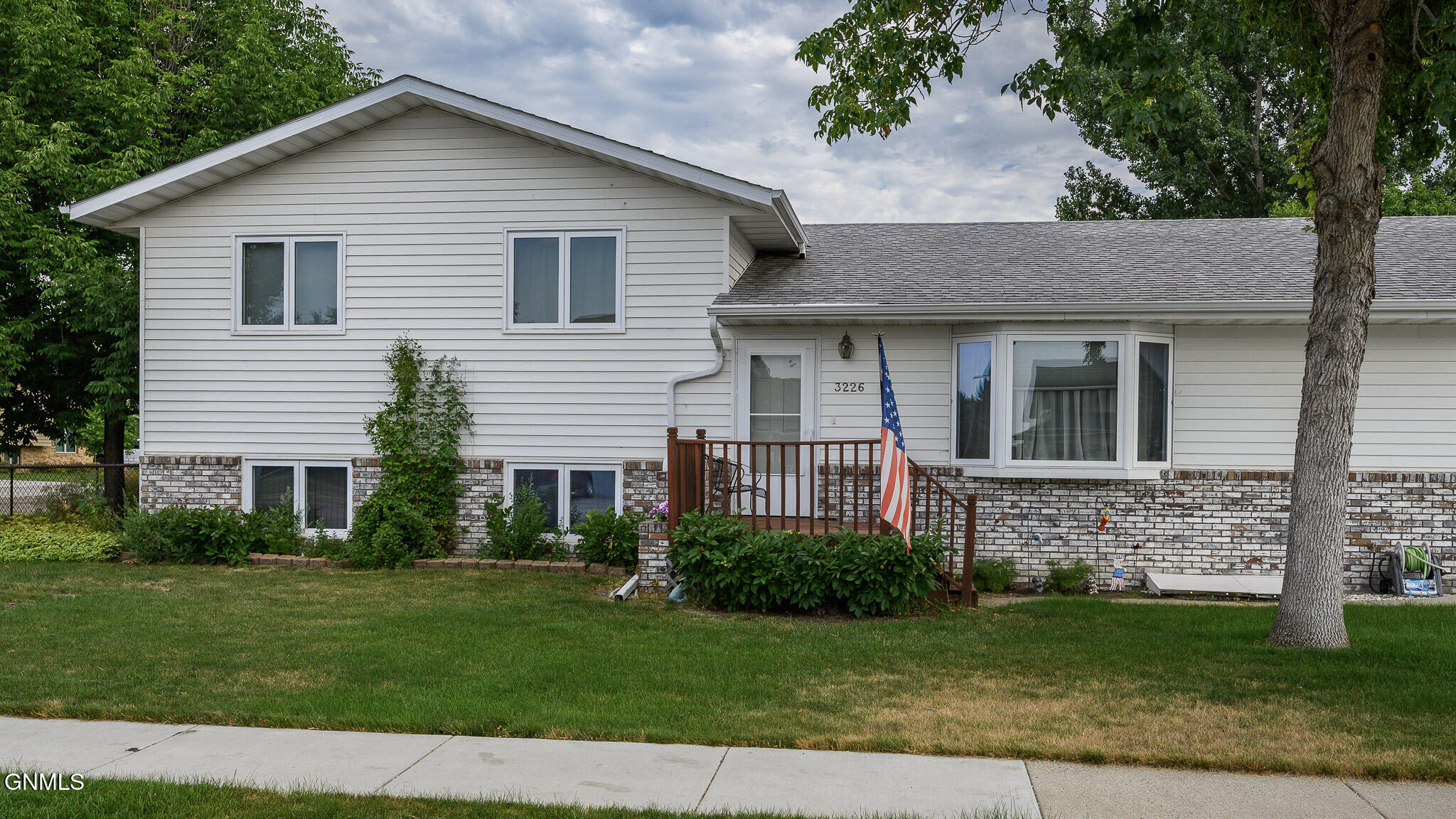 main property photo 5