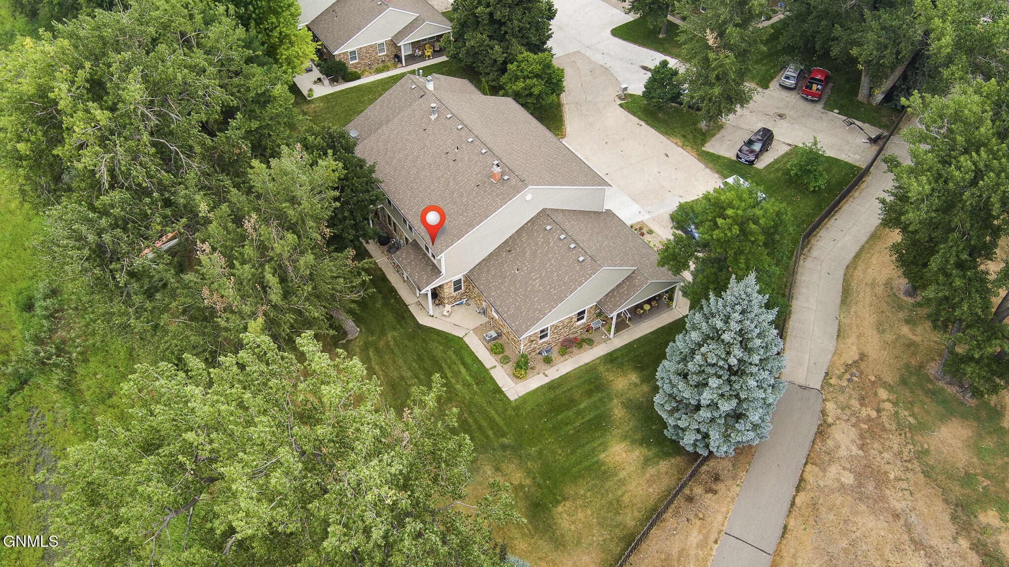 main property photo 4