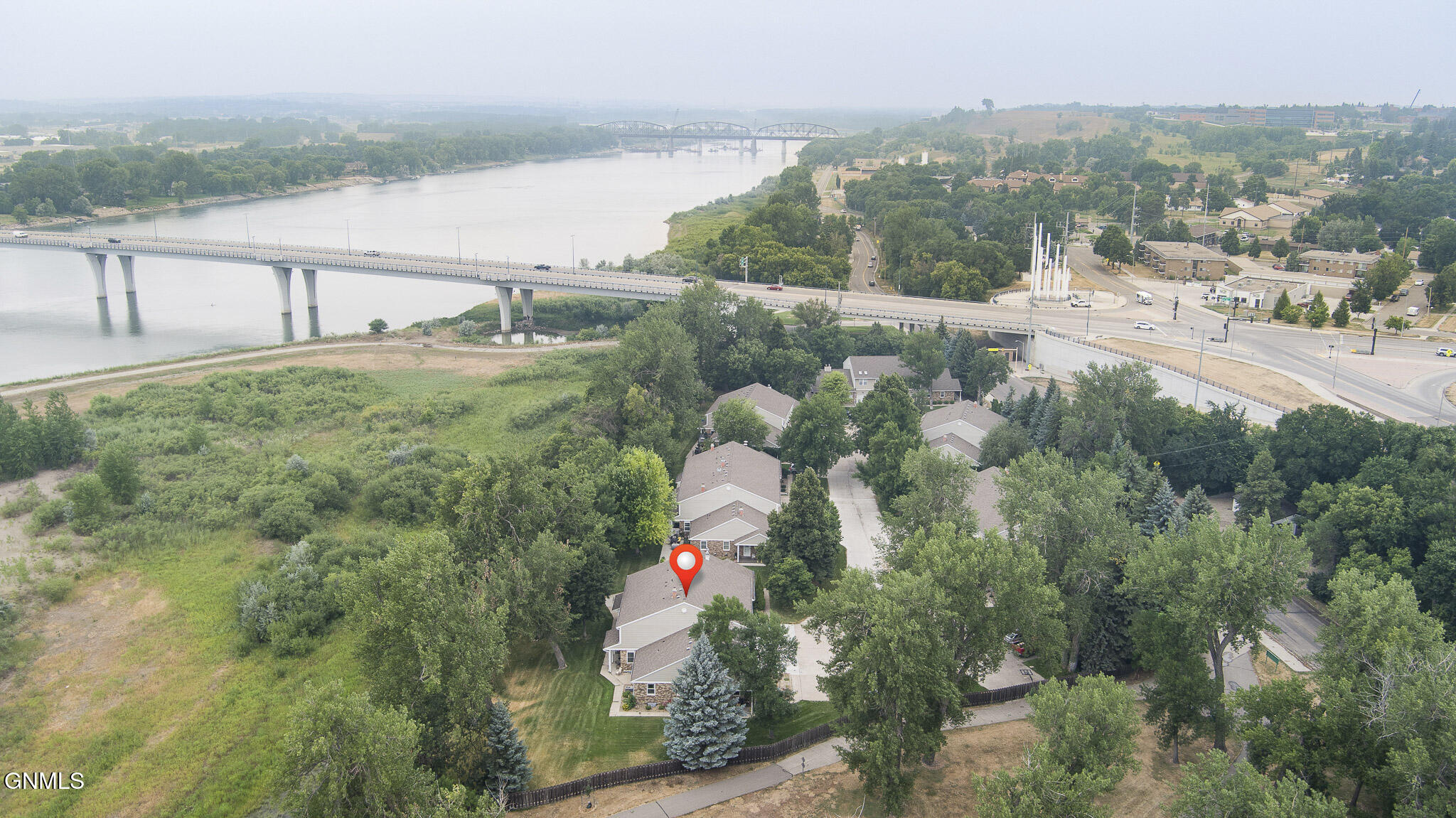main property photo 40
