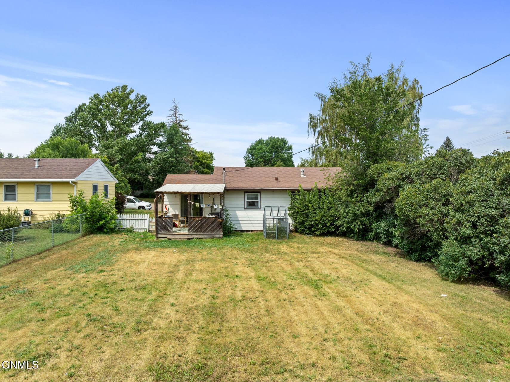 main property photo 25