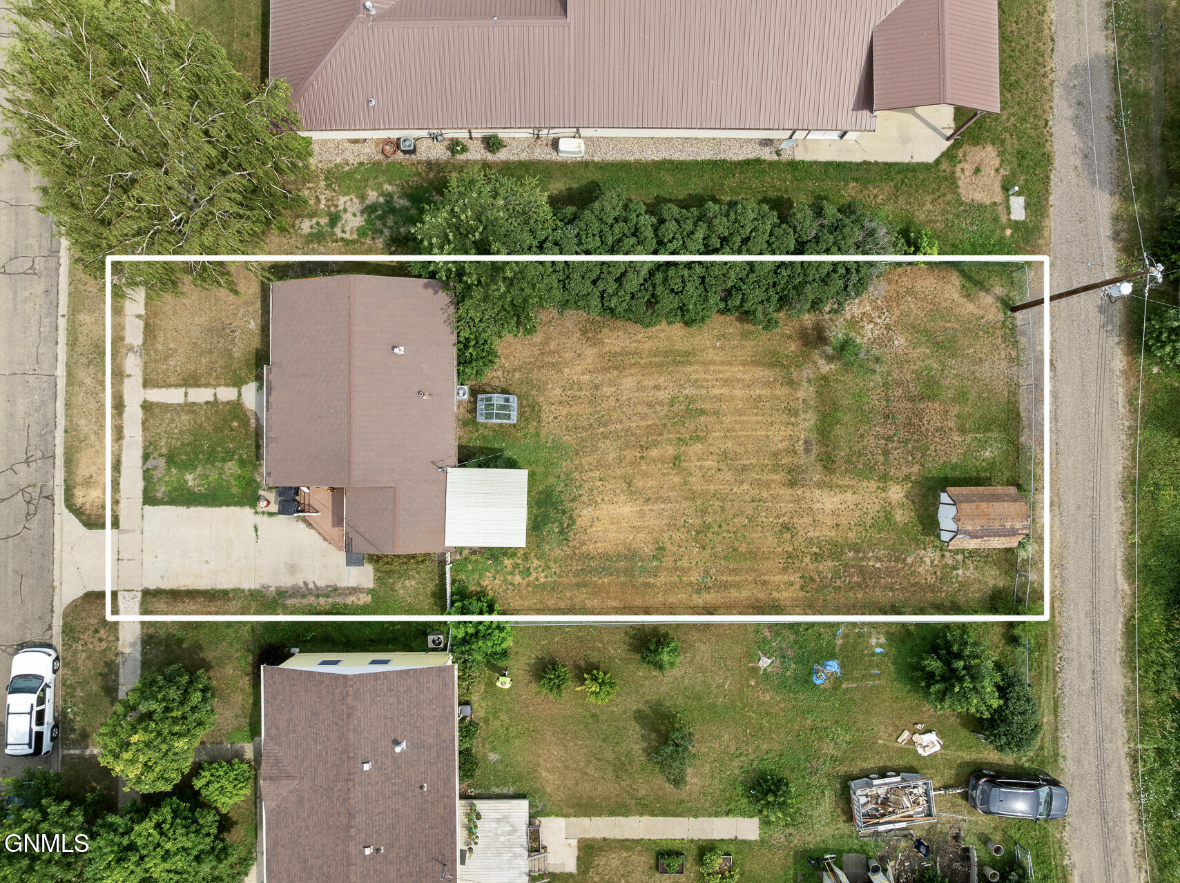 main property photo 29