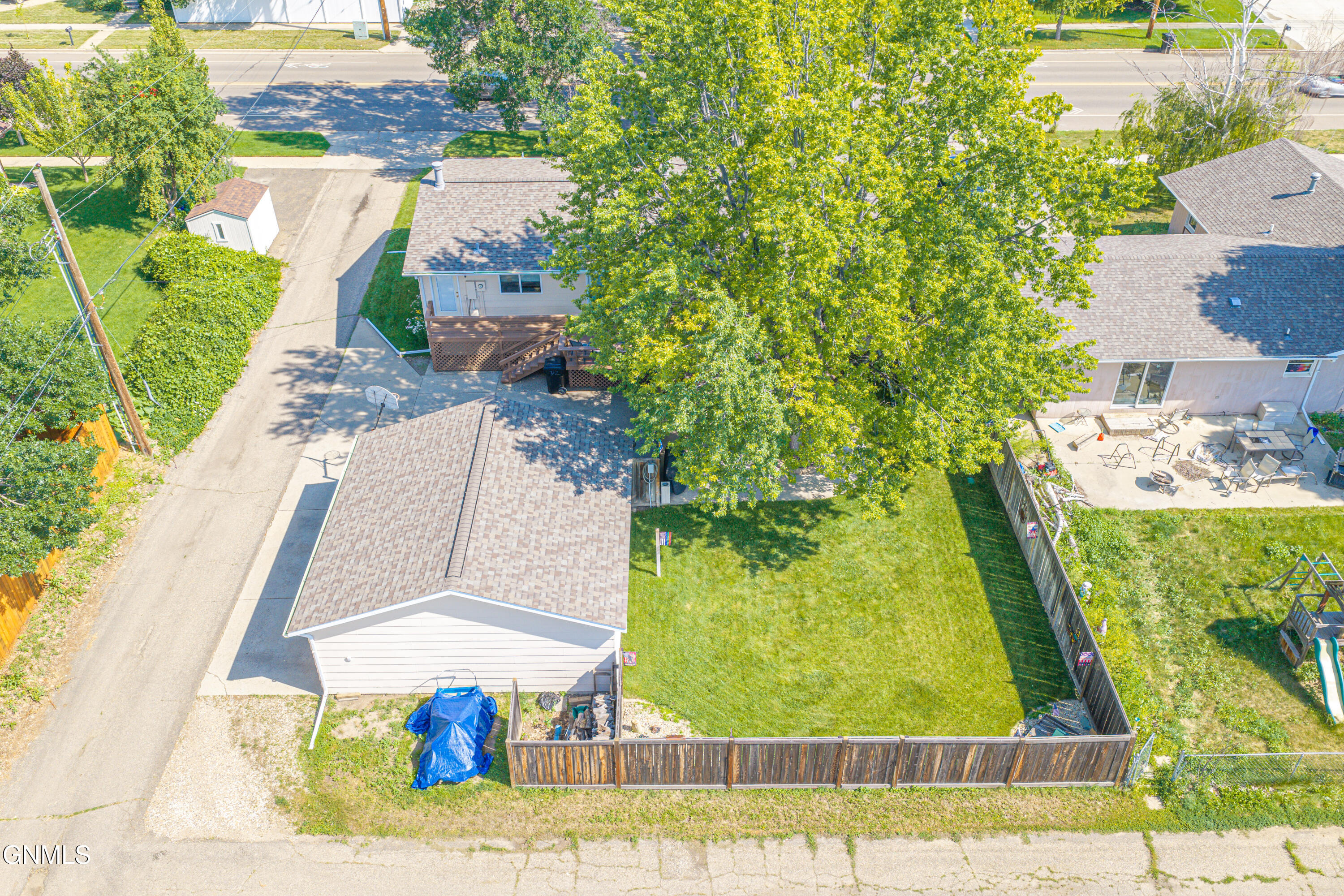 main property photo 35