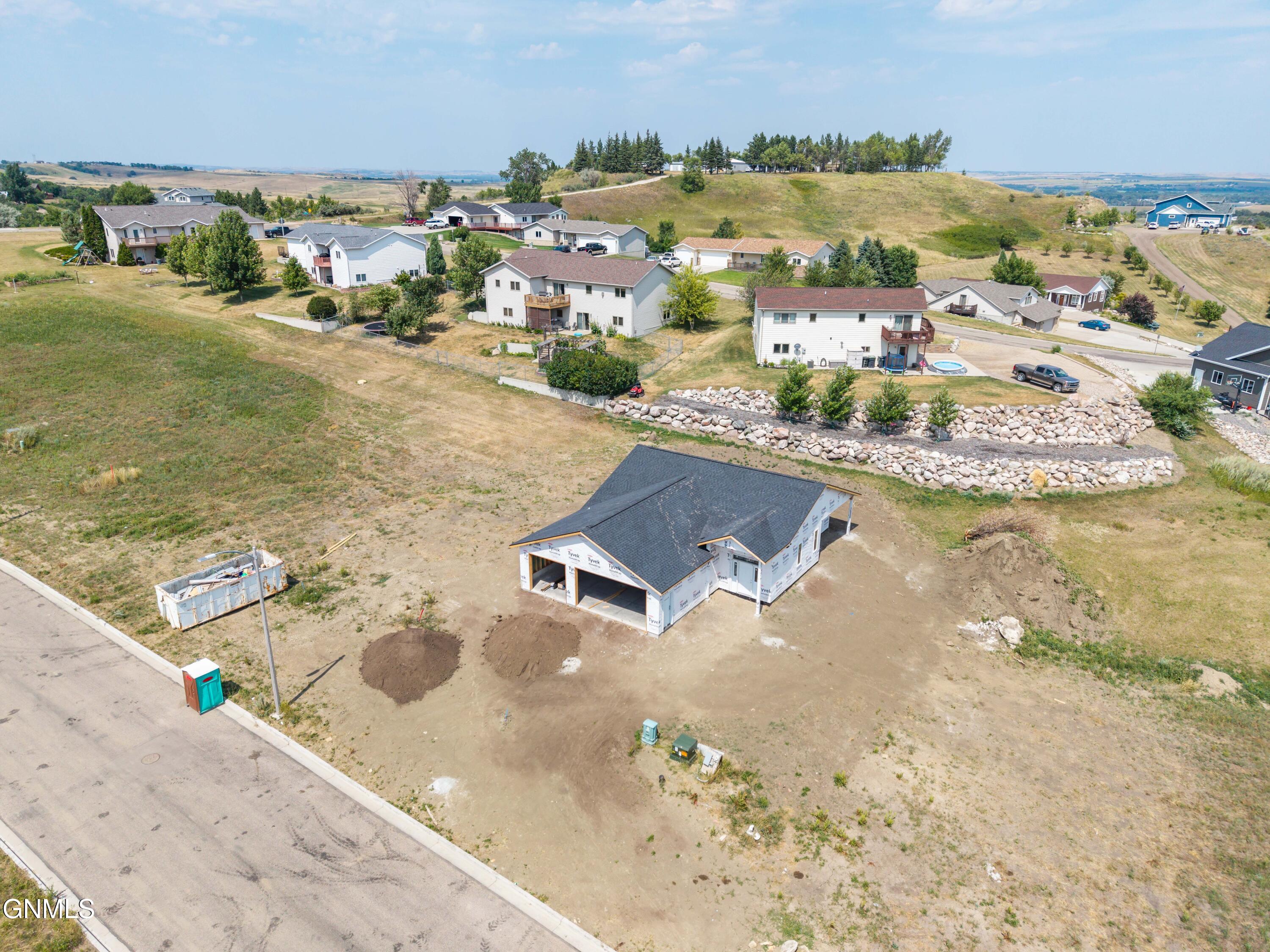 main property photo 12