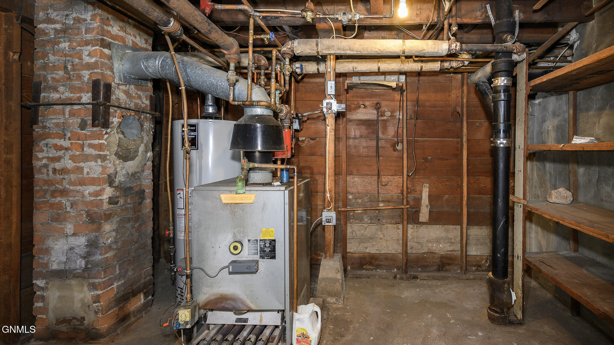 main property photo 40