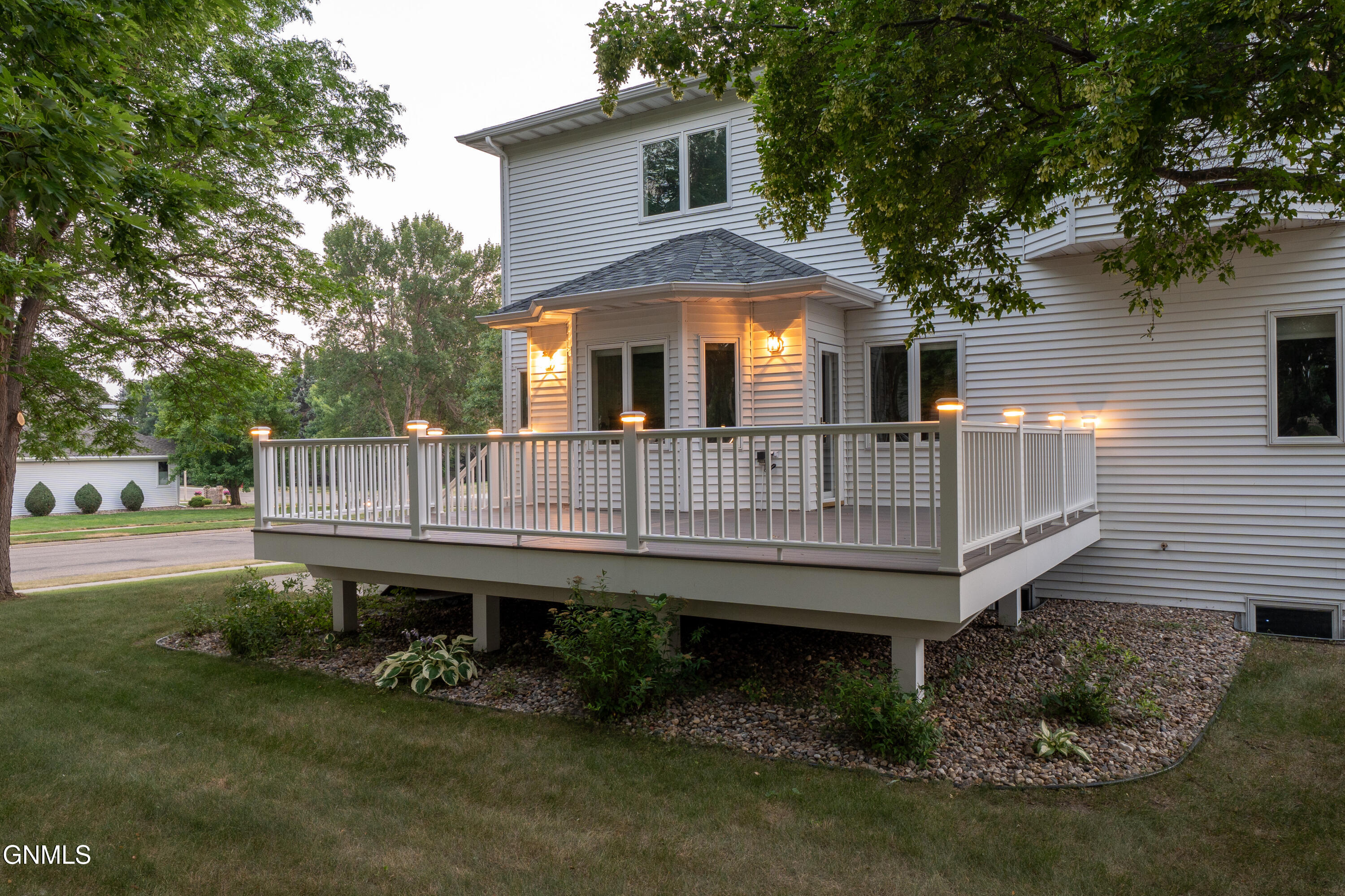main property photo 41