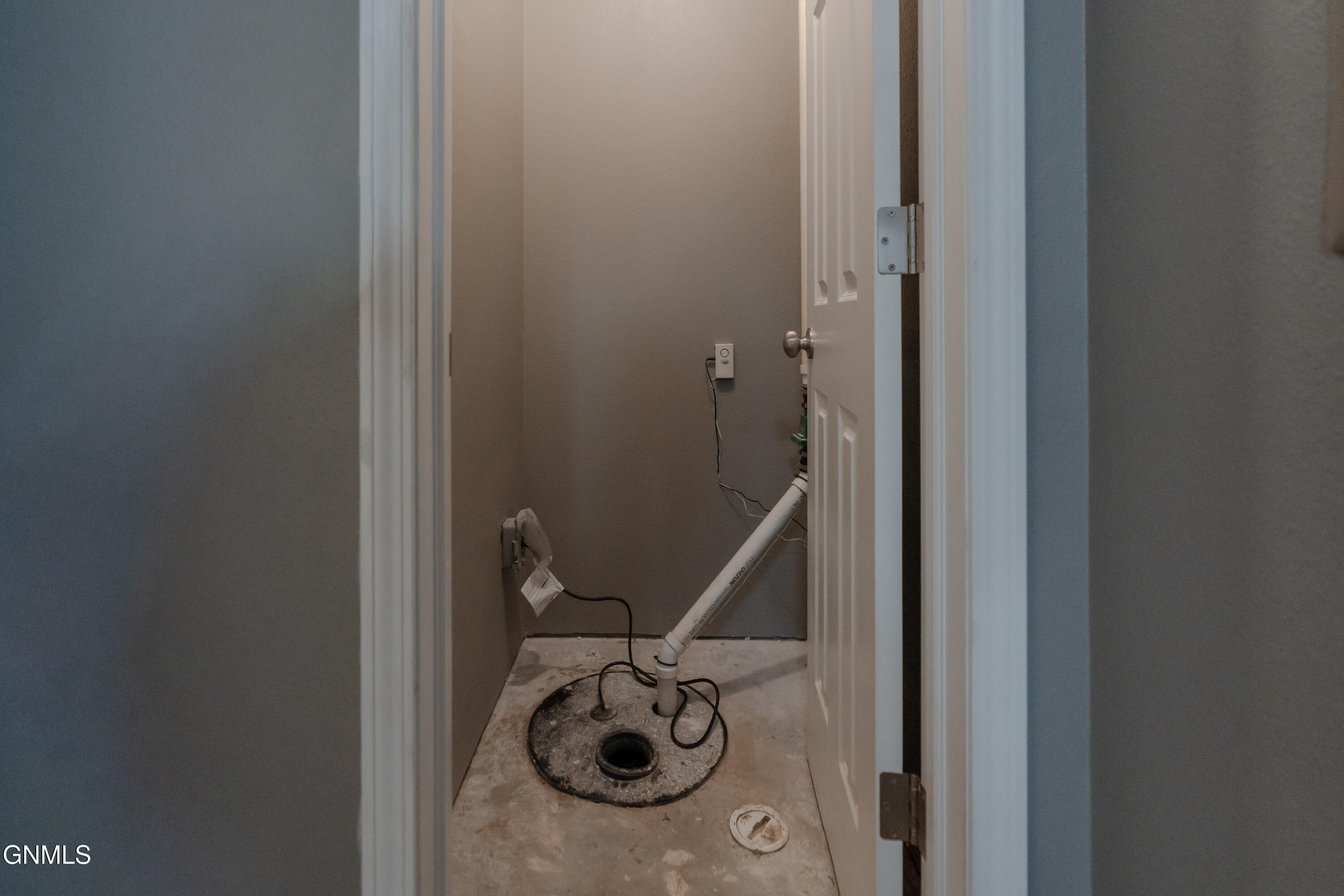 main property photo 50