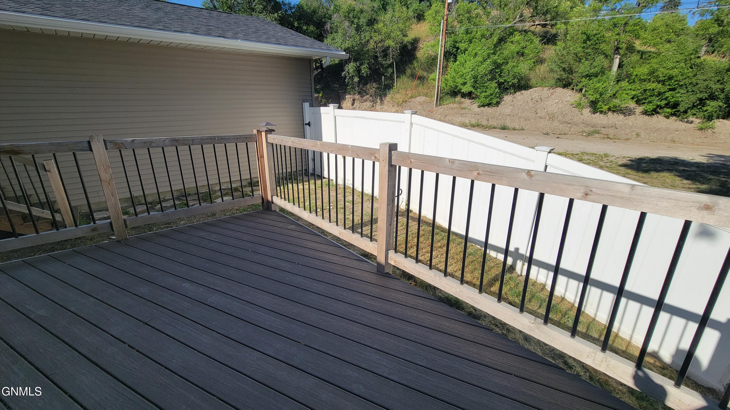main property photo 79