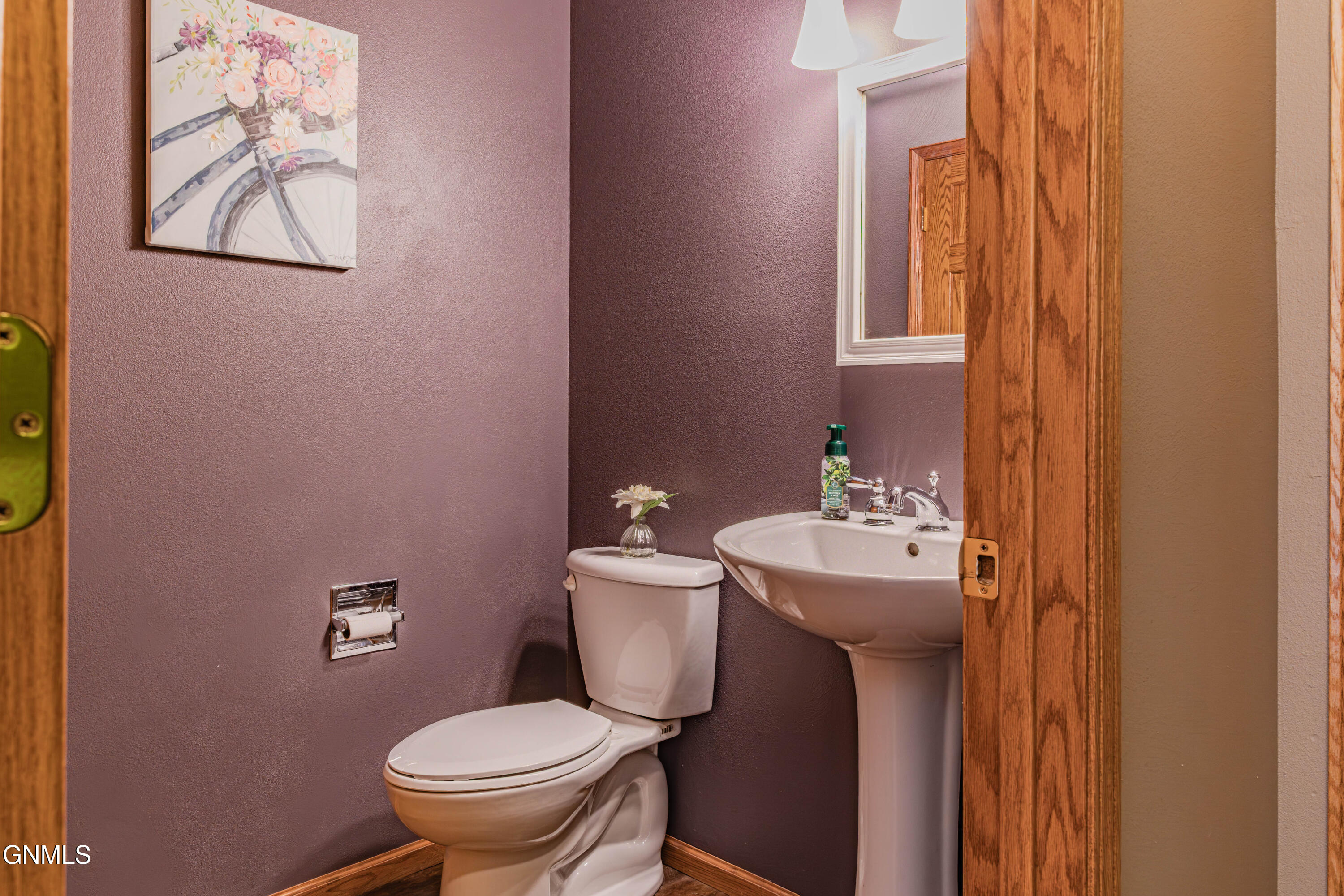 main property photo 78