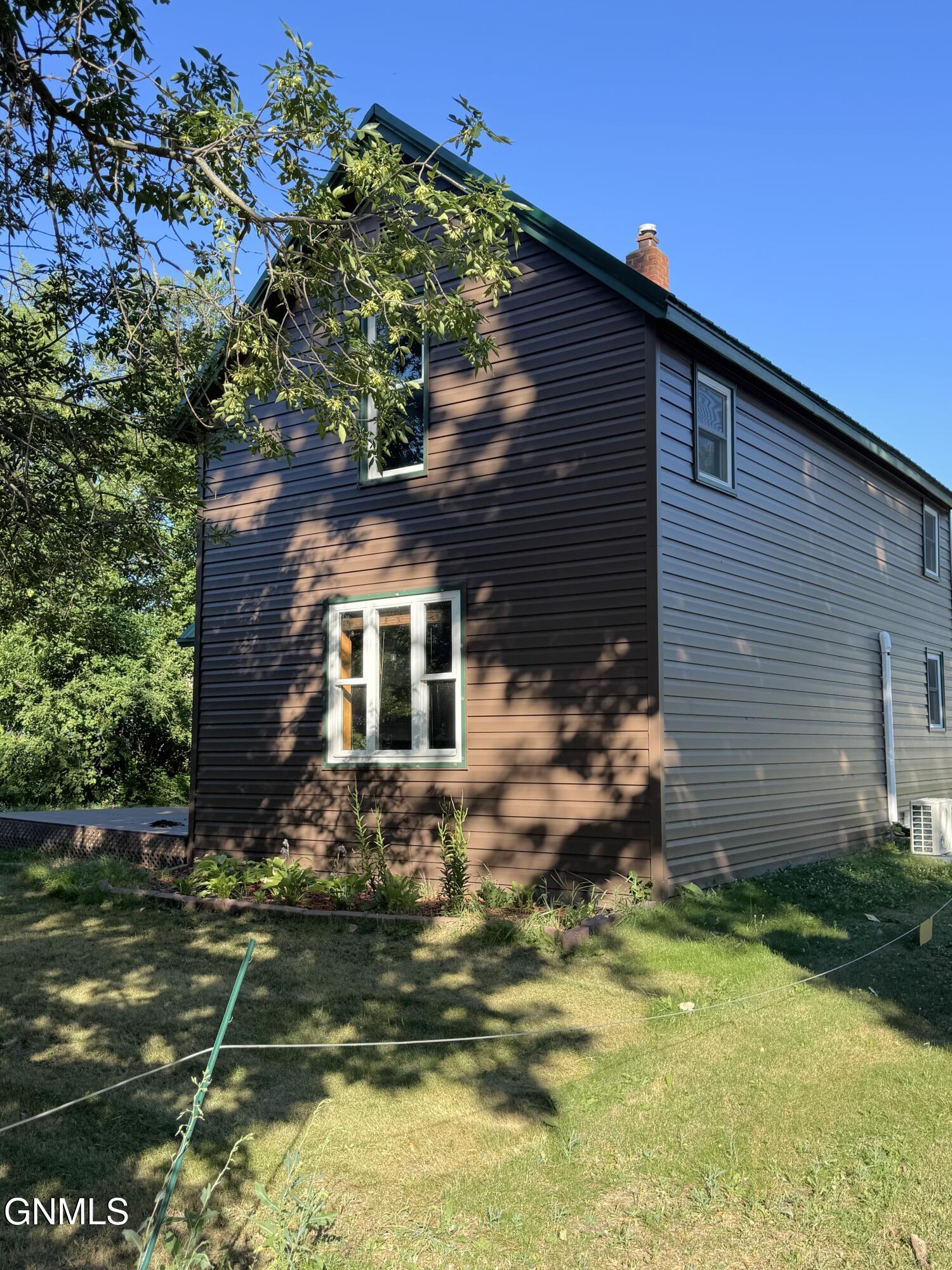 main property photo 21