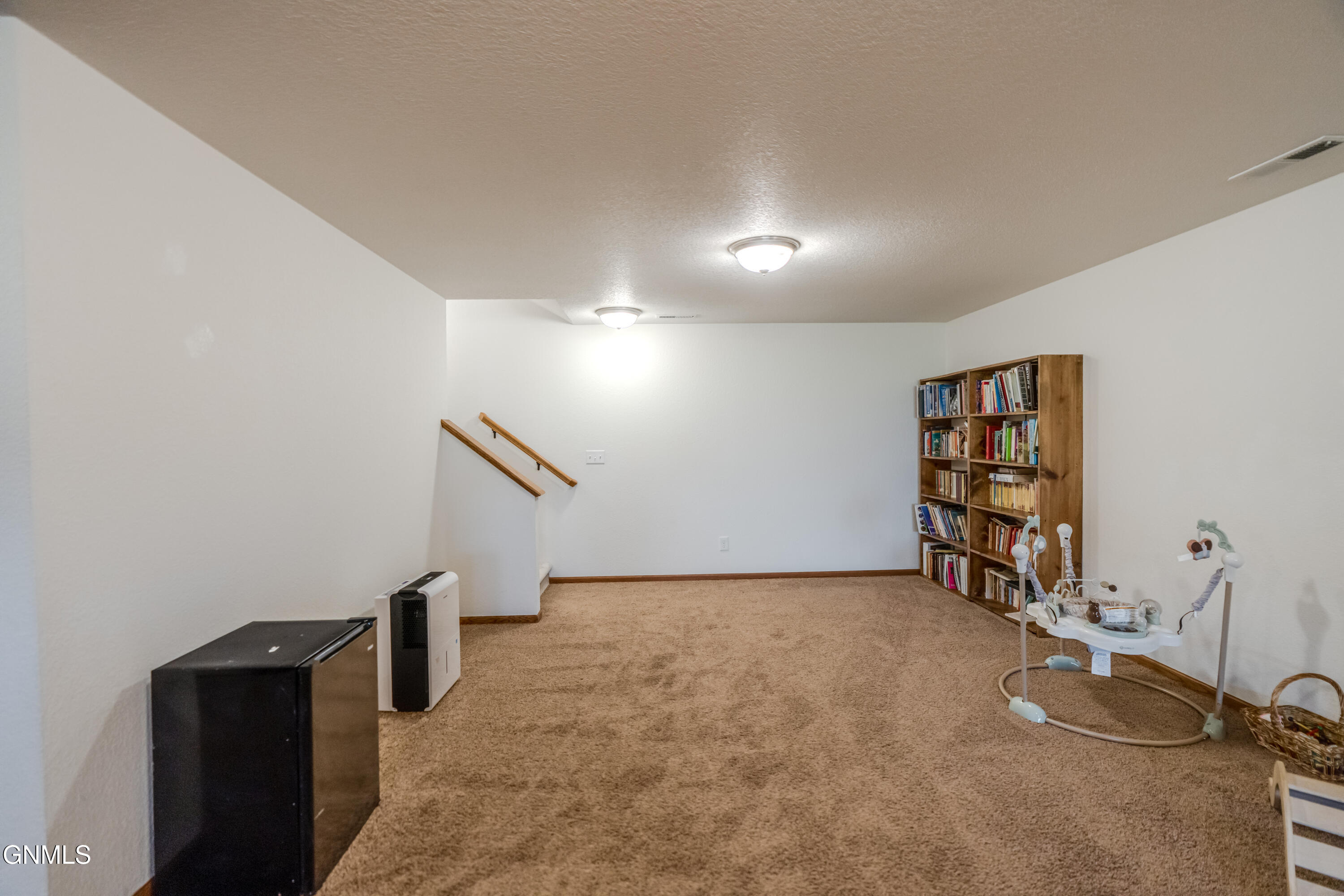 main property photo 65