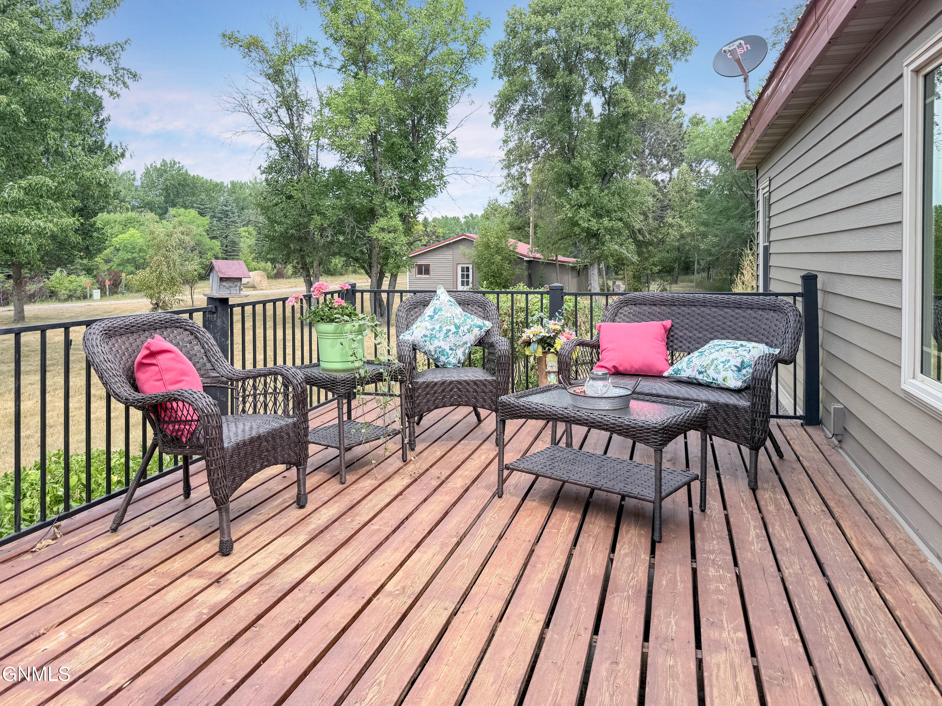 main property photo 40